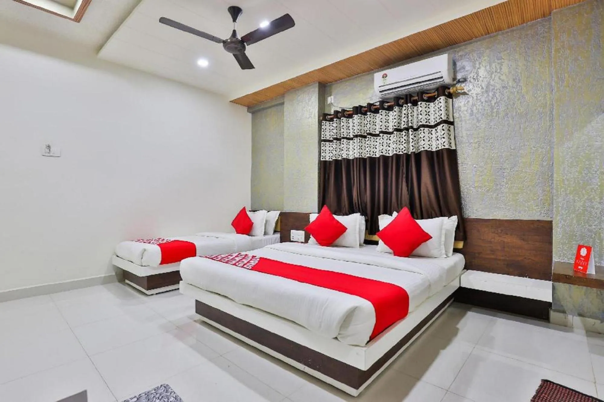 Bedroom, Bed in Hotel Bansidhar-Somnath