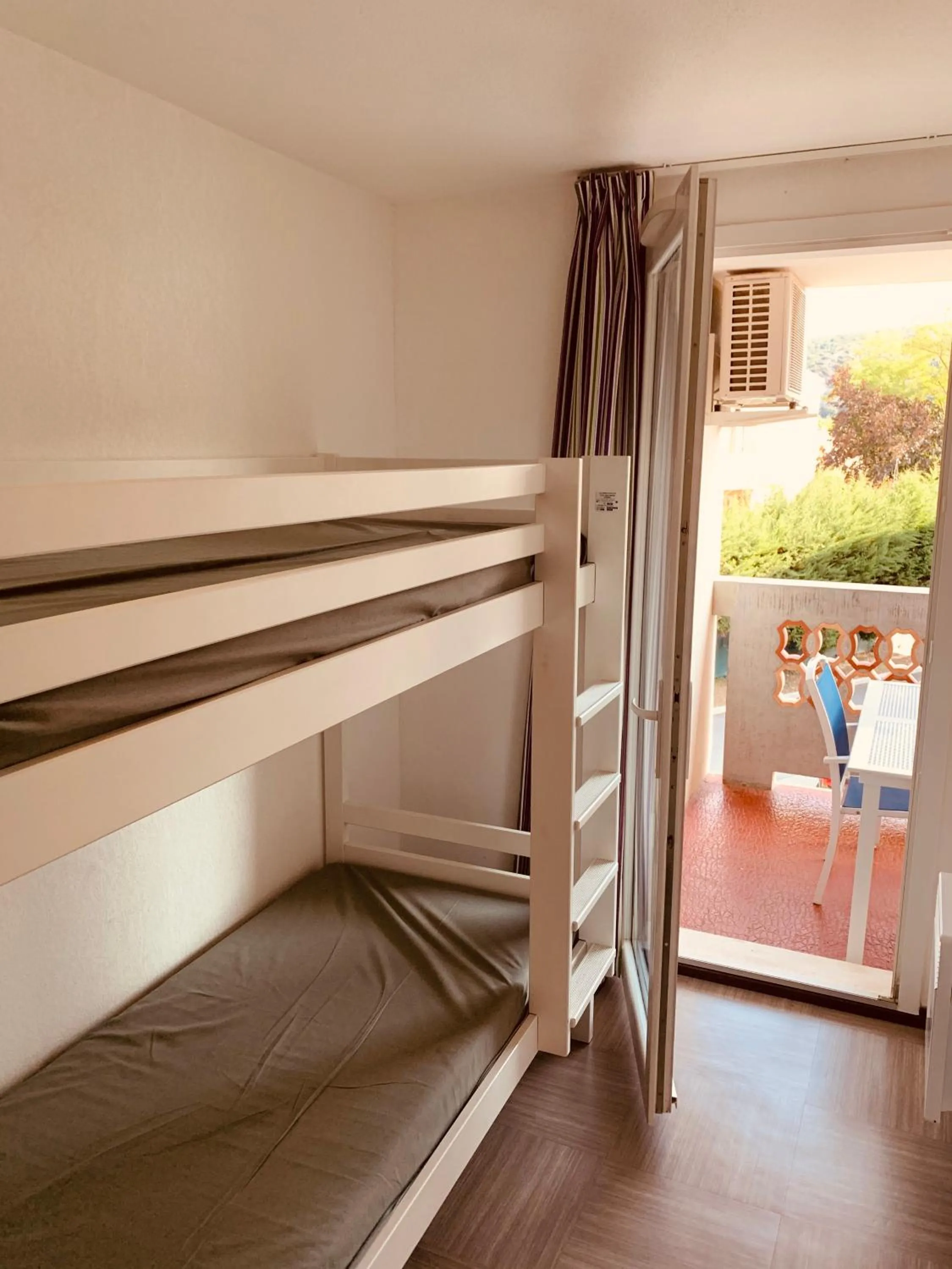 Bedroom, Bed in Terres de France - Résidence Côté Provence