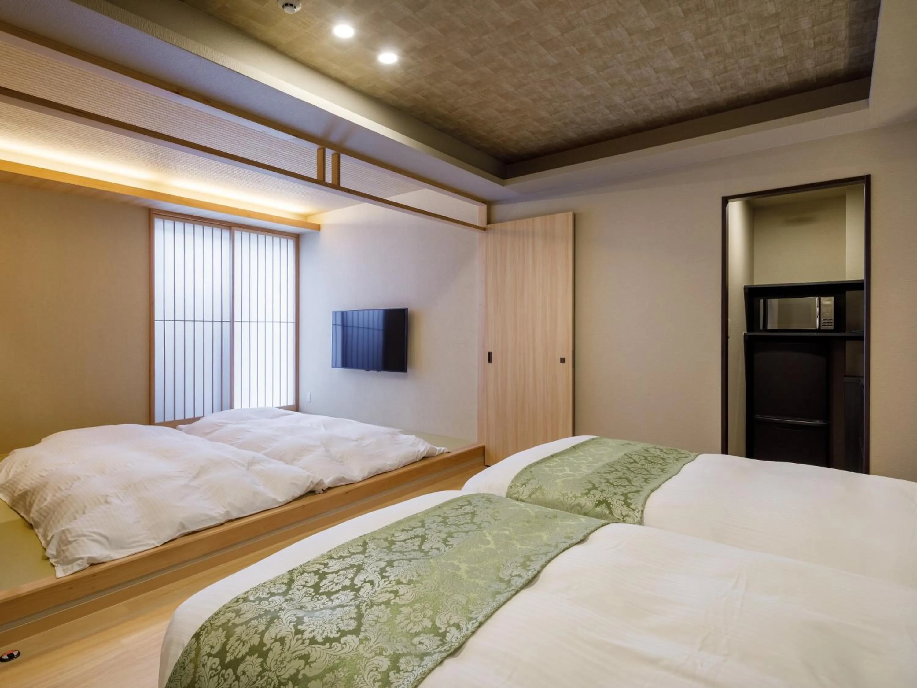 Photo of the whole room, Bed in Connect inn Shichijo-Kawaramachi