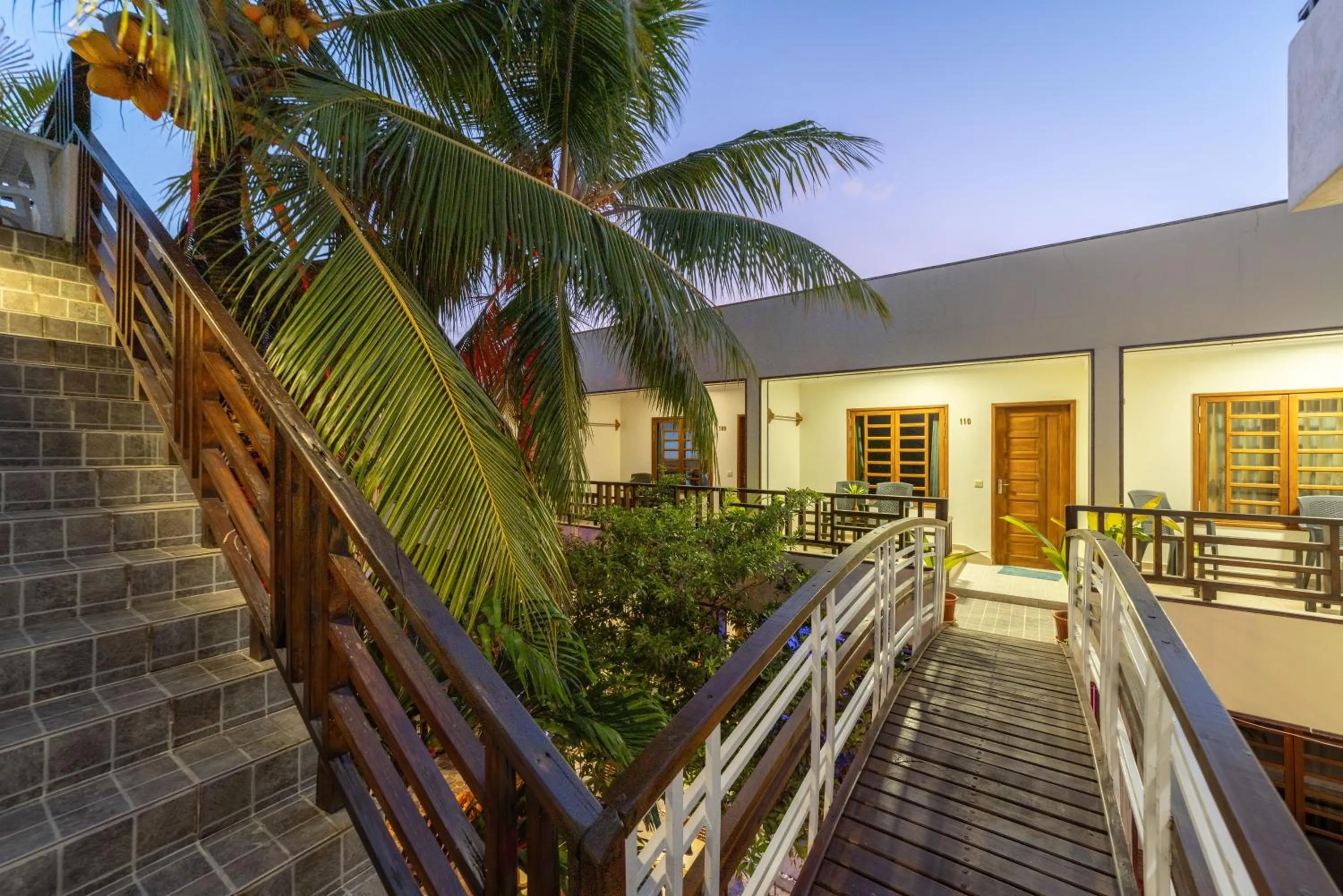 Property building in Kamadhoo Inn