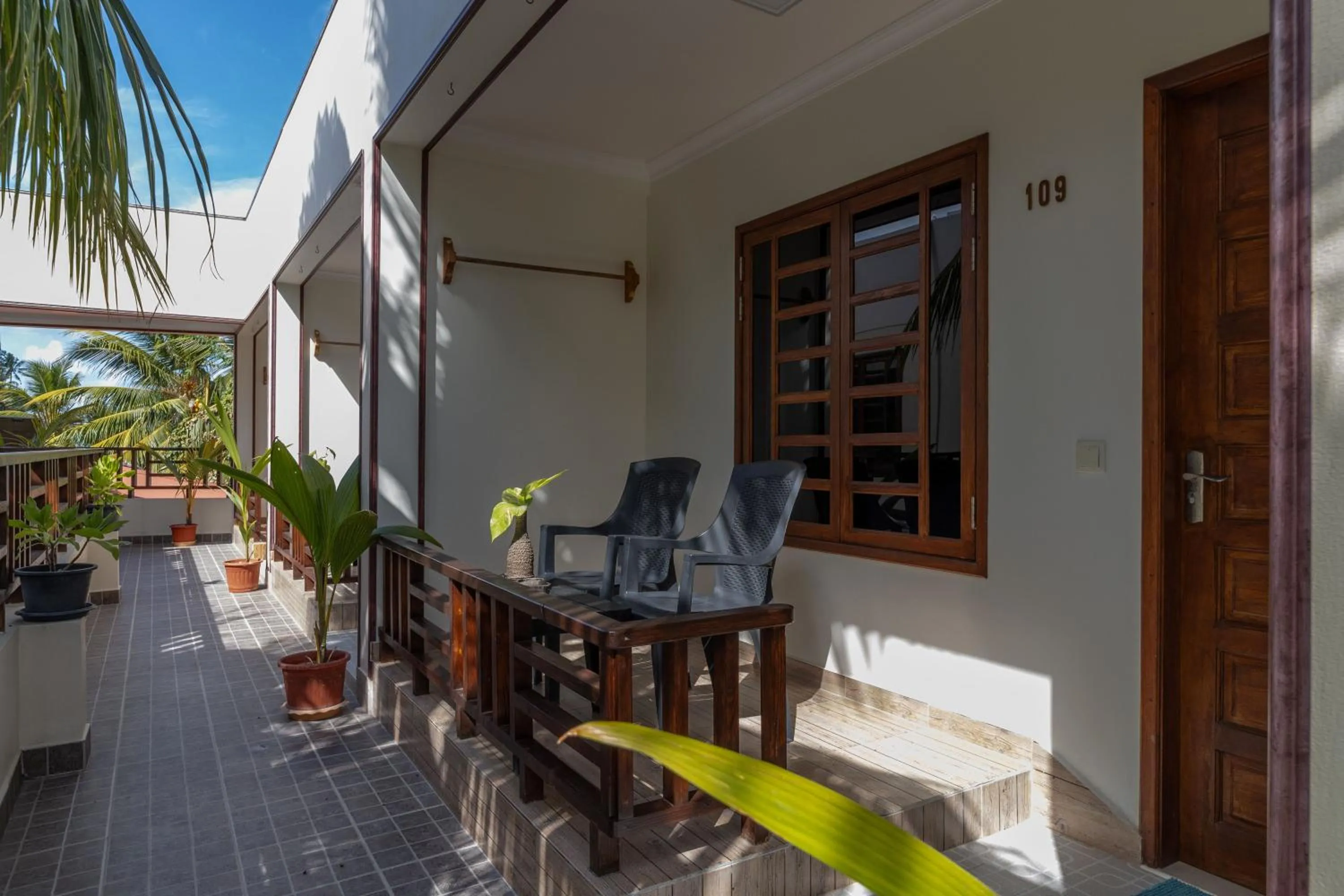 Patio in Kamadhoo Inn