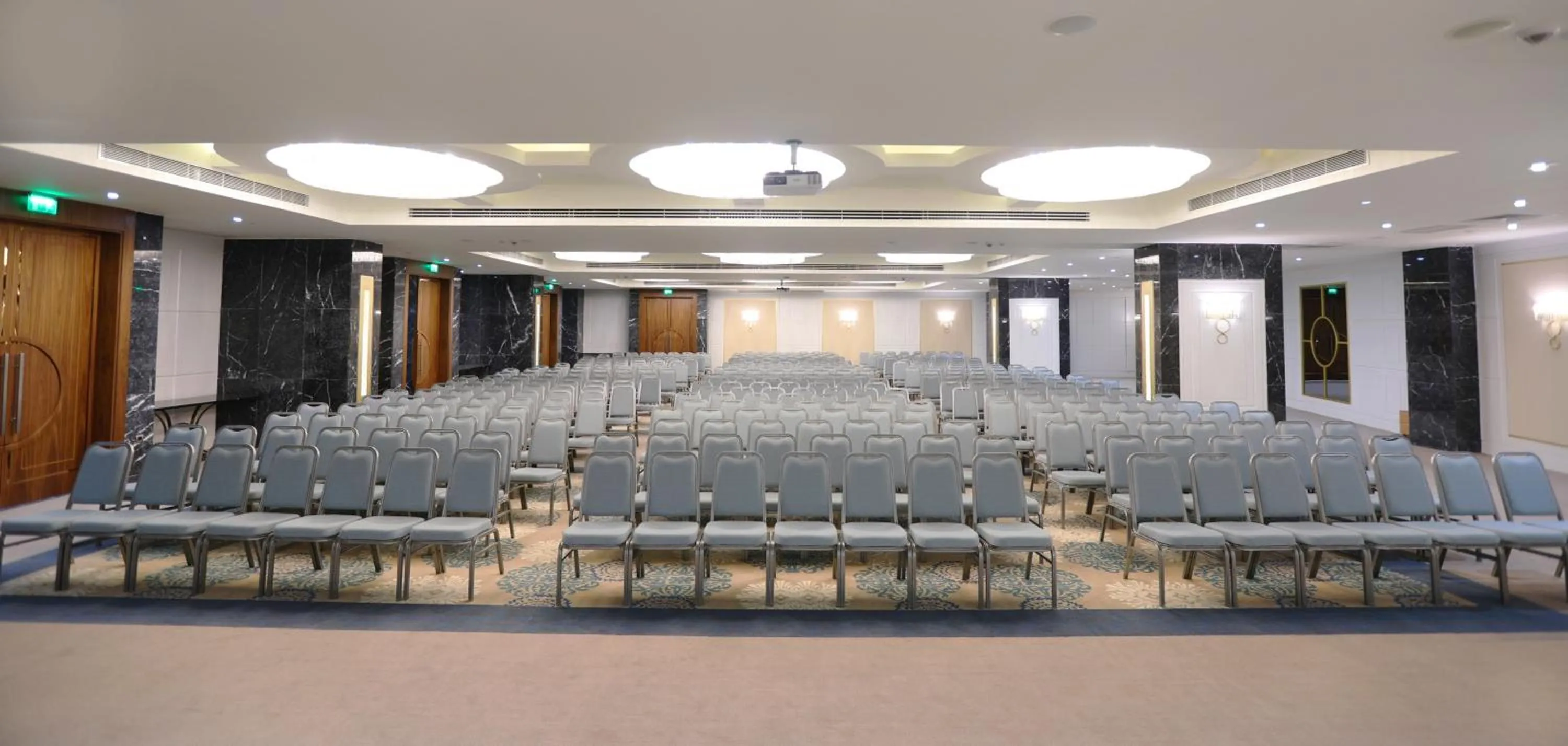 Meeting/conference room in Park Dedeman Adıyaman Hotel