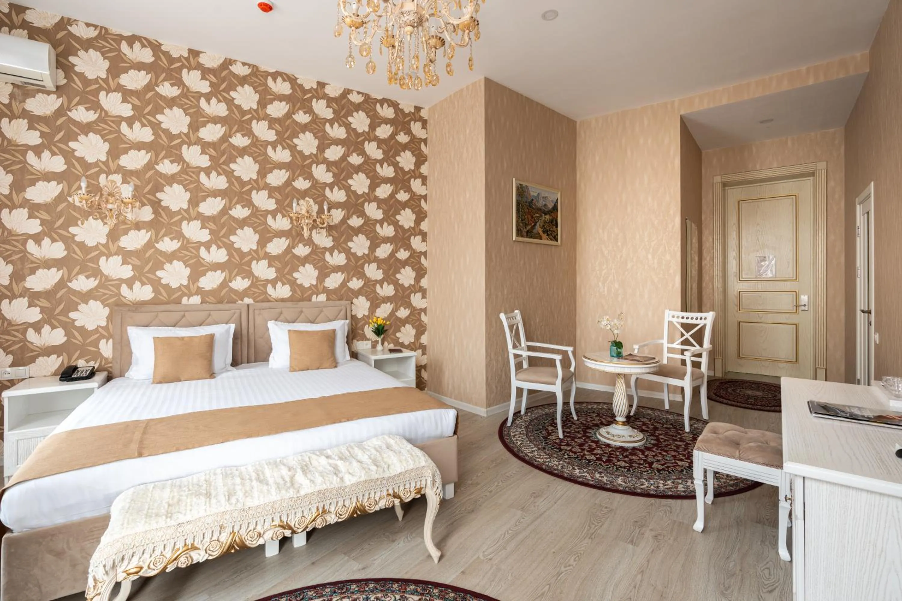 Photo of the whole room, Bed in Shoxjahon Hotel - 600 Mbps Internet