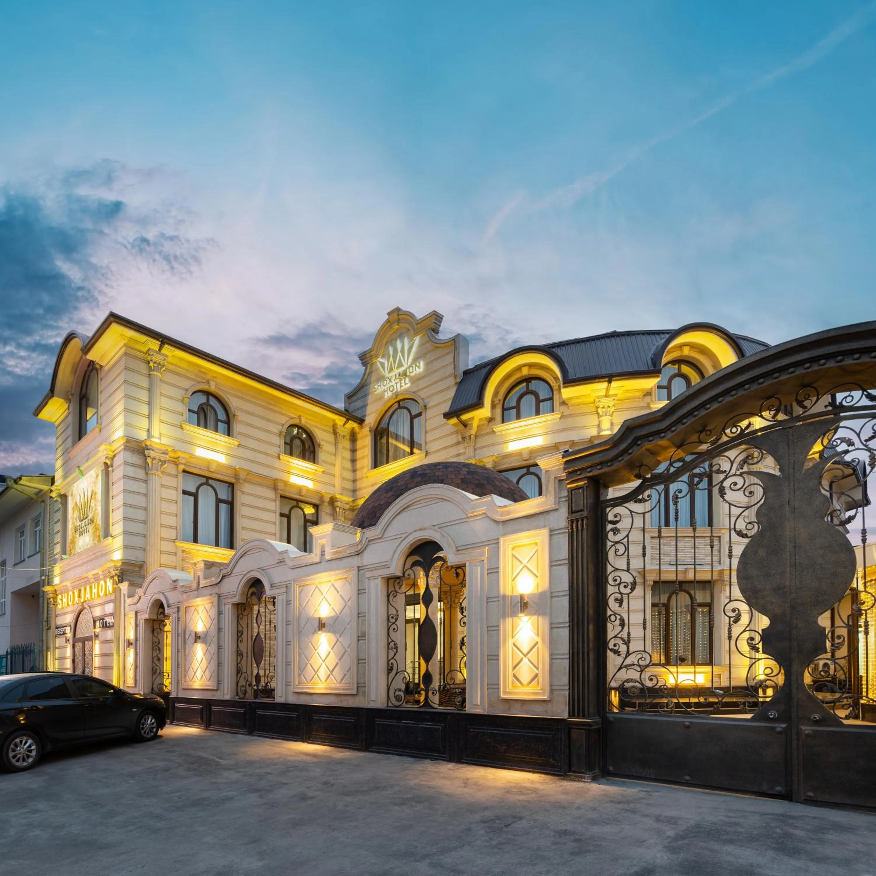 Property building in Shoxjahon Hotel - 600 Mbps Internet