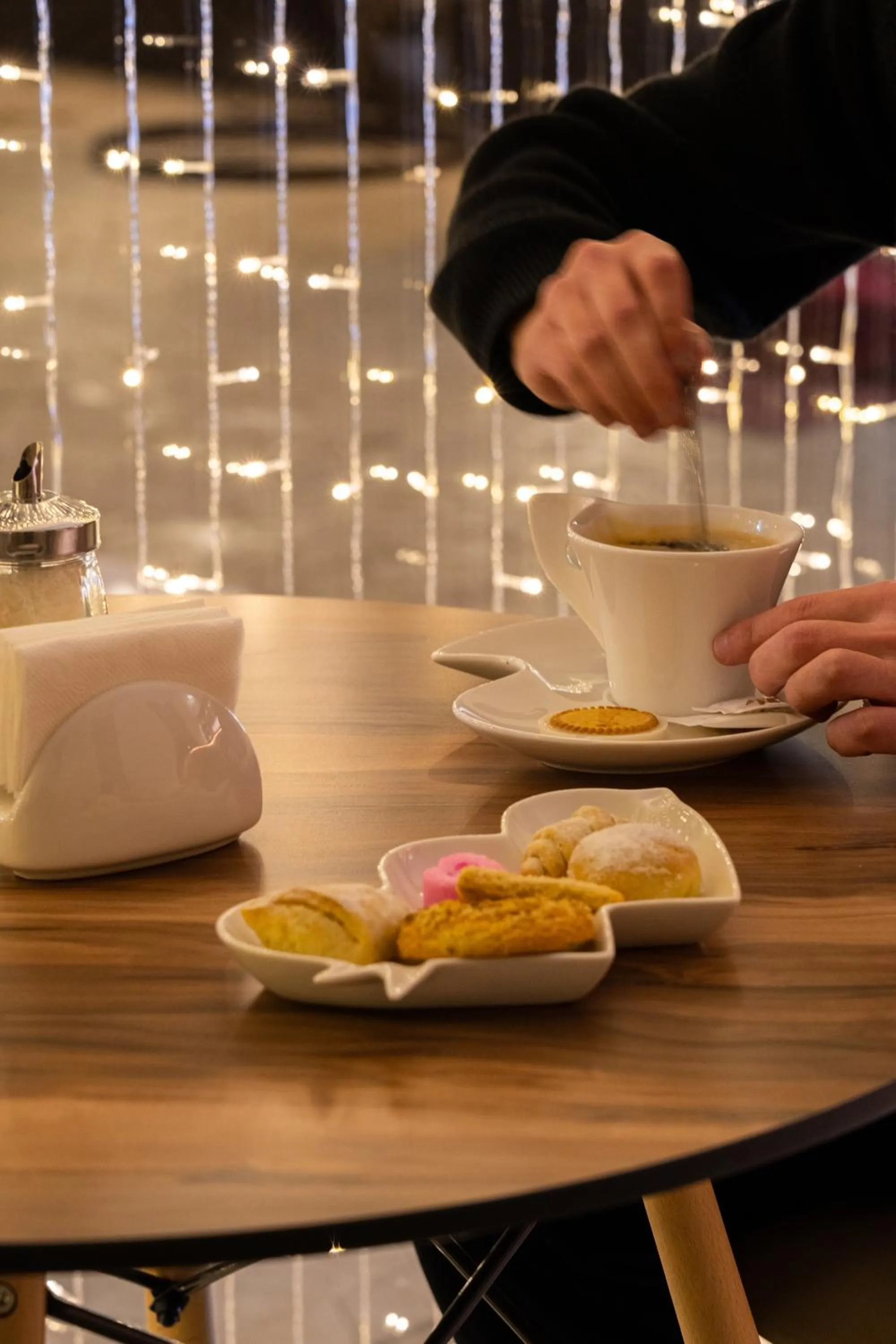 Coffee/tea facilities in Shoxjahon Hotel - 600 Mbps Internet