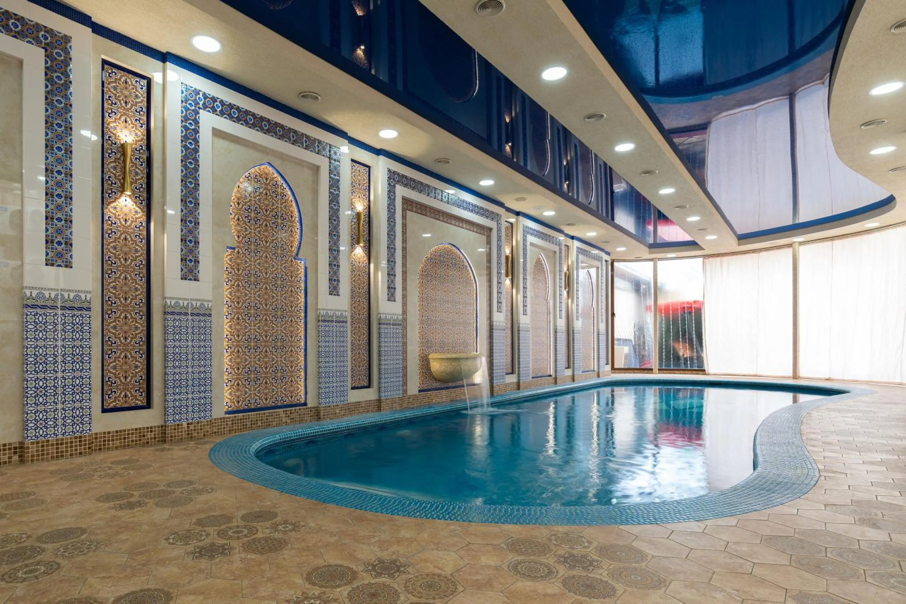 Swimming pool in Shoxjahon Hotel - 600 Mbps Internet