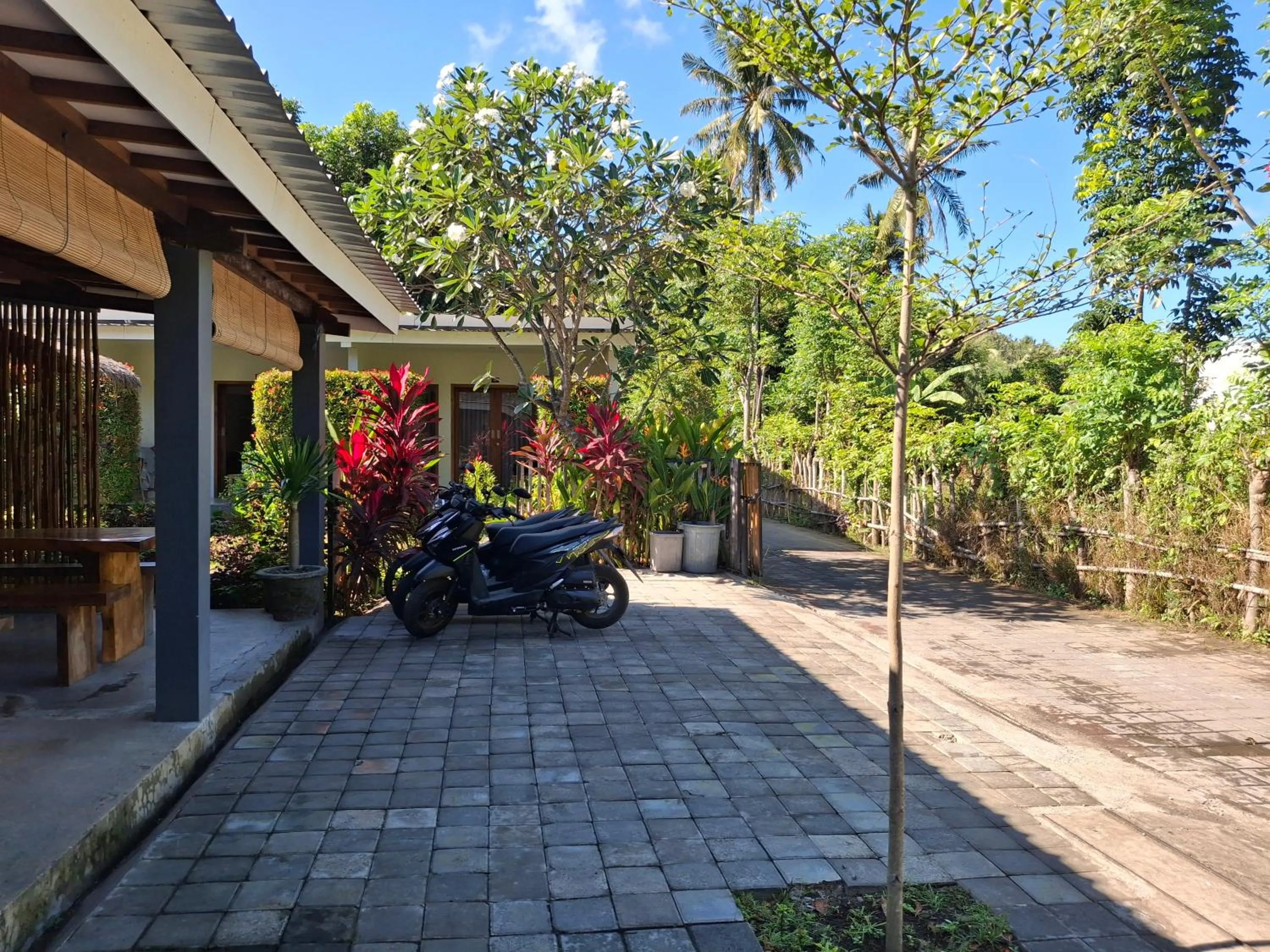 Day in Sammy Cottage Senggigi