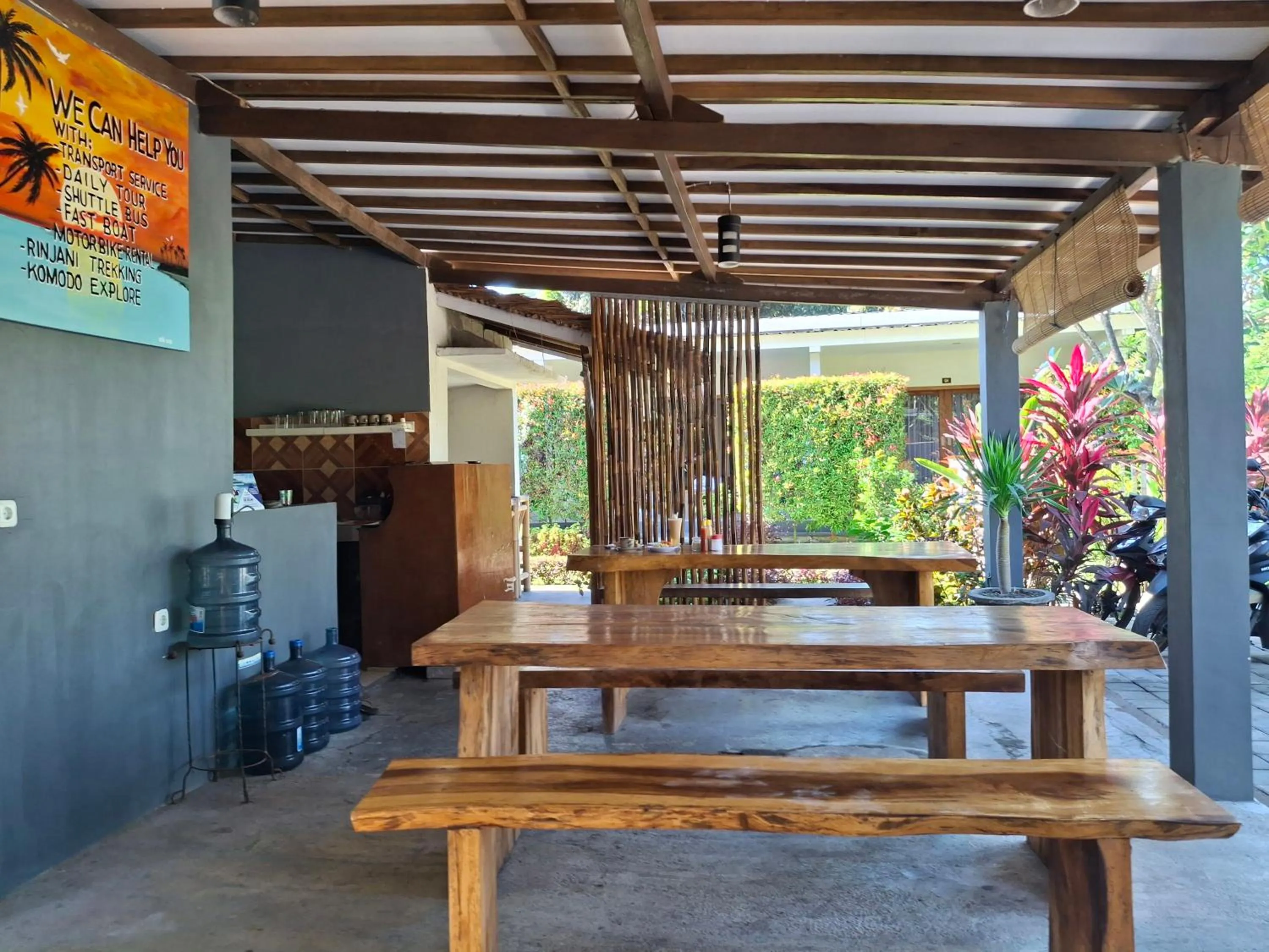 Restaurant/places to eat in Sammy Cottage Senggigi