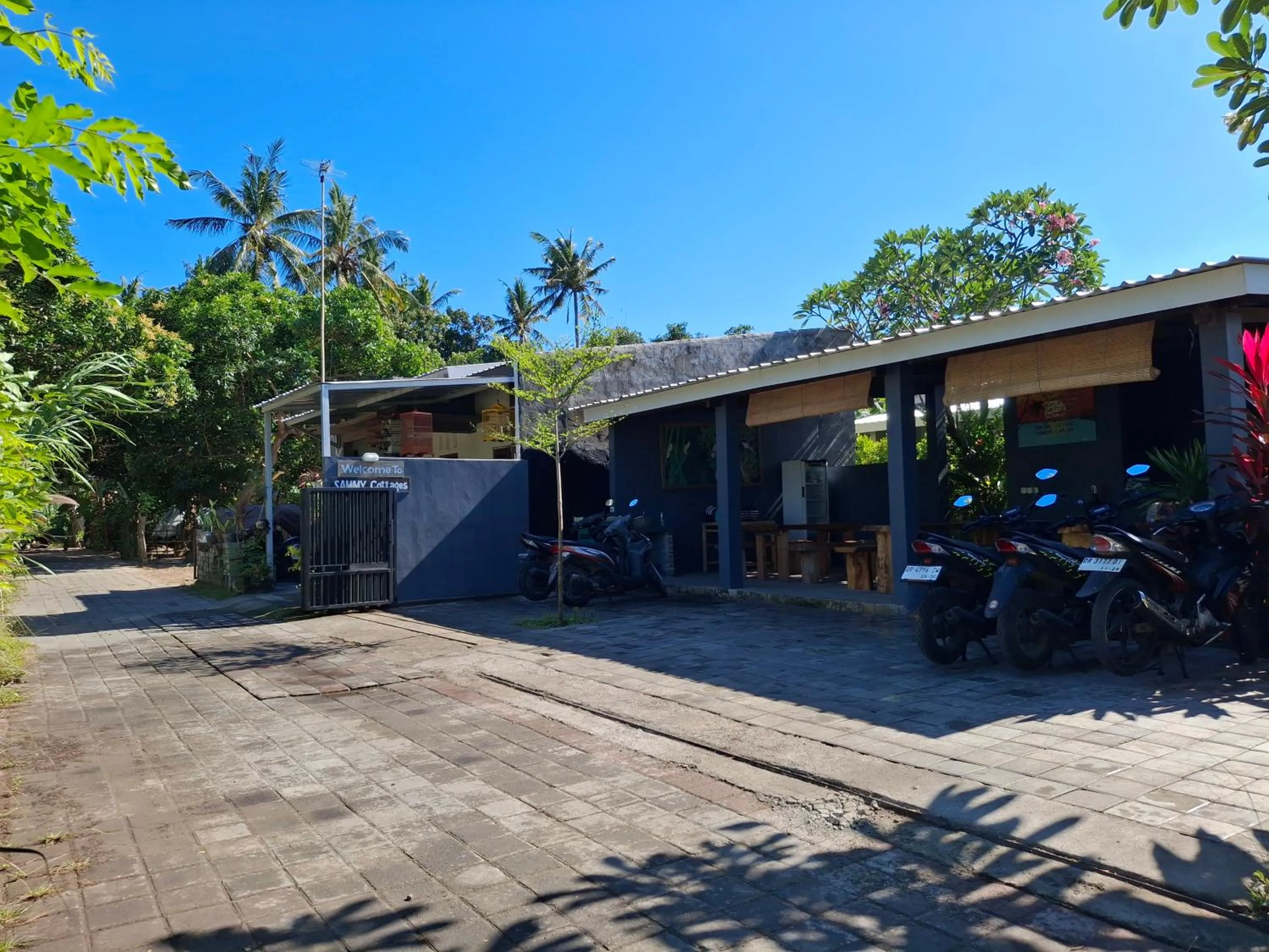 Neighbourhood in Sammy Cottage Senggigi