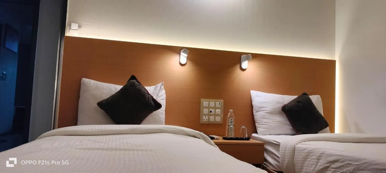 Bed in GoldenKeys Inn