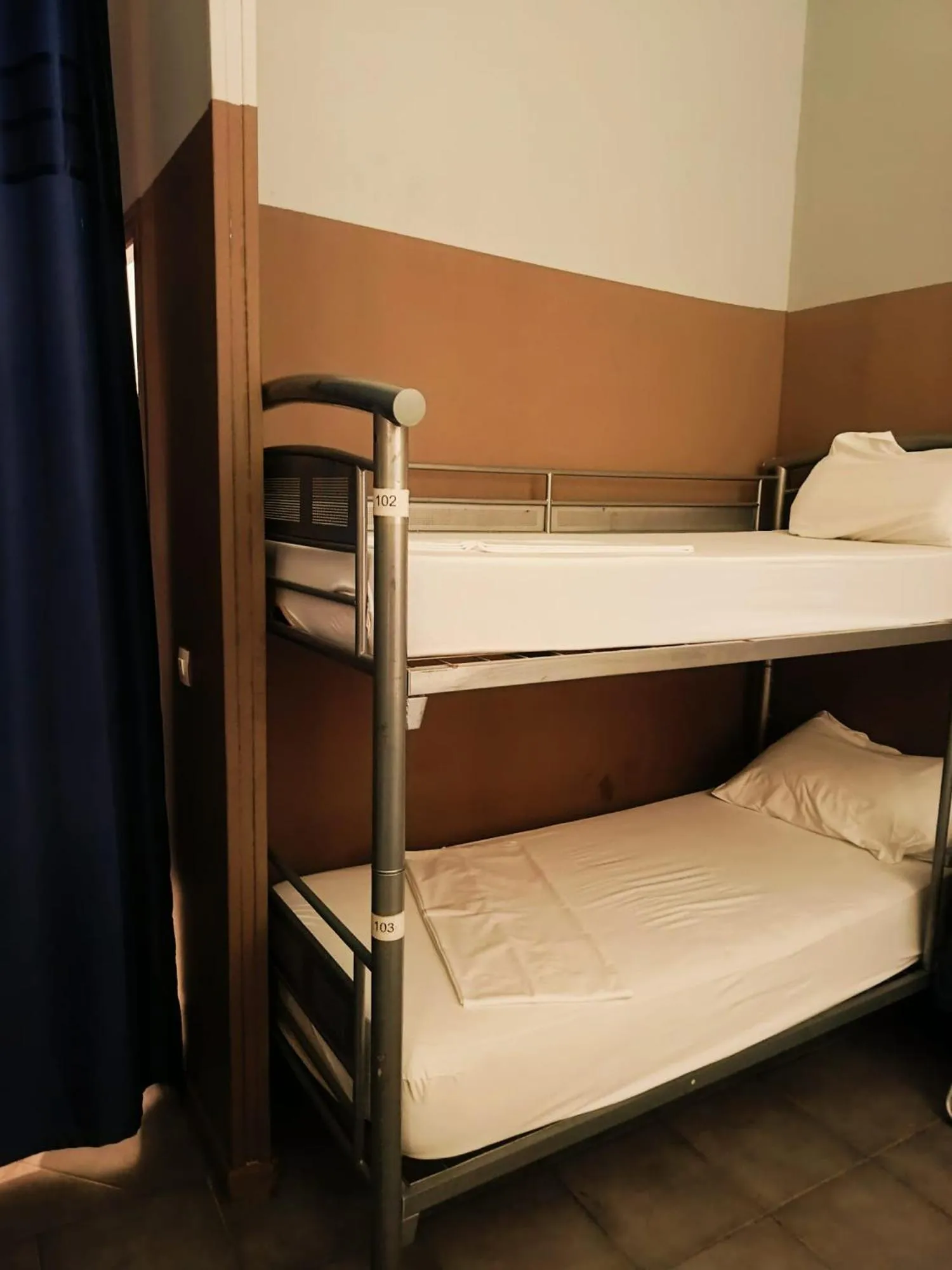 Bed in HOTEL SYLVABELLE