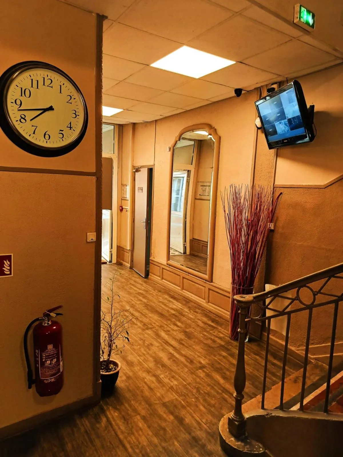 Lobby or reception in HOTEL SYLVABELLE