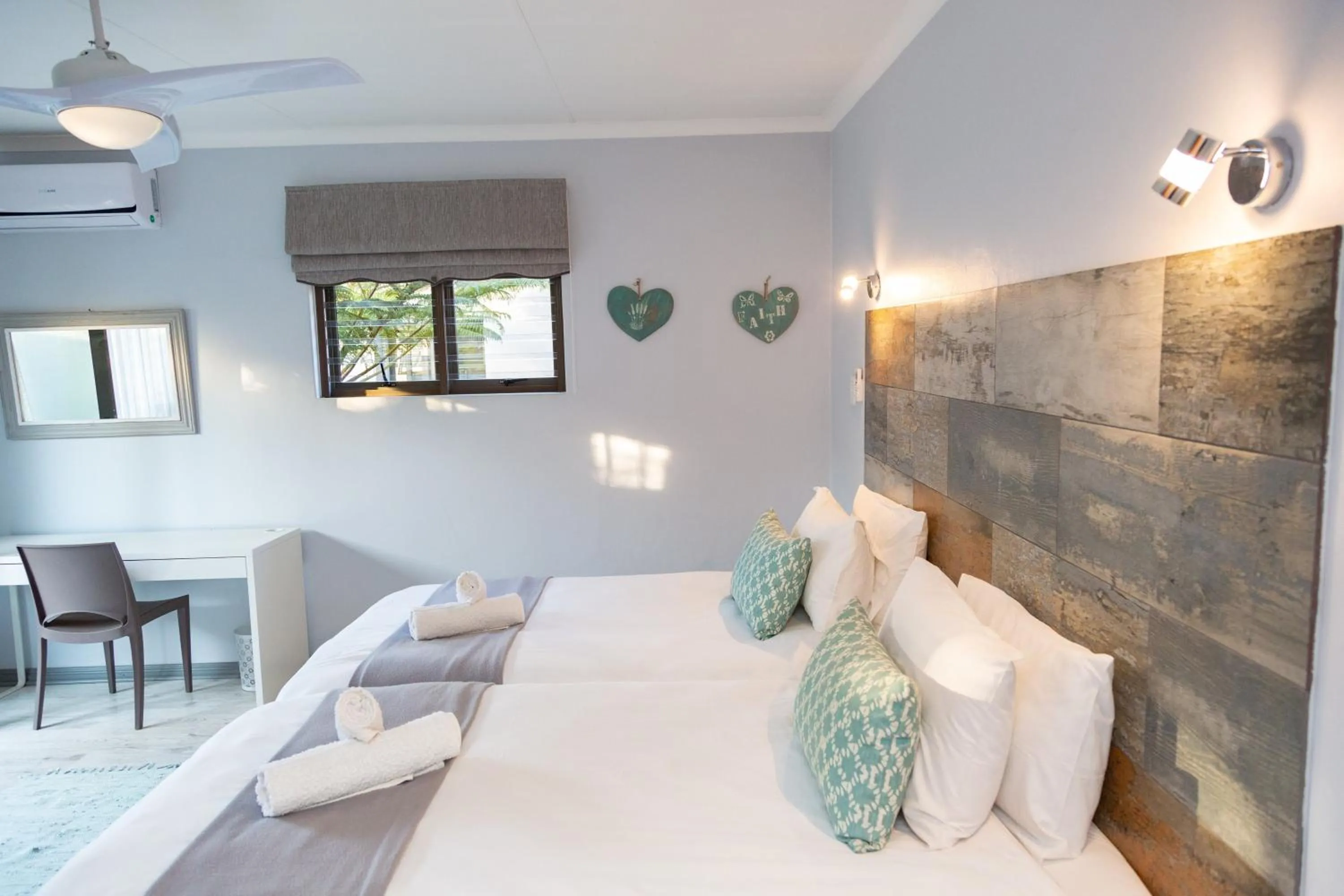 Bed in Glen Maine Guest House