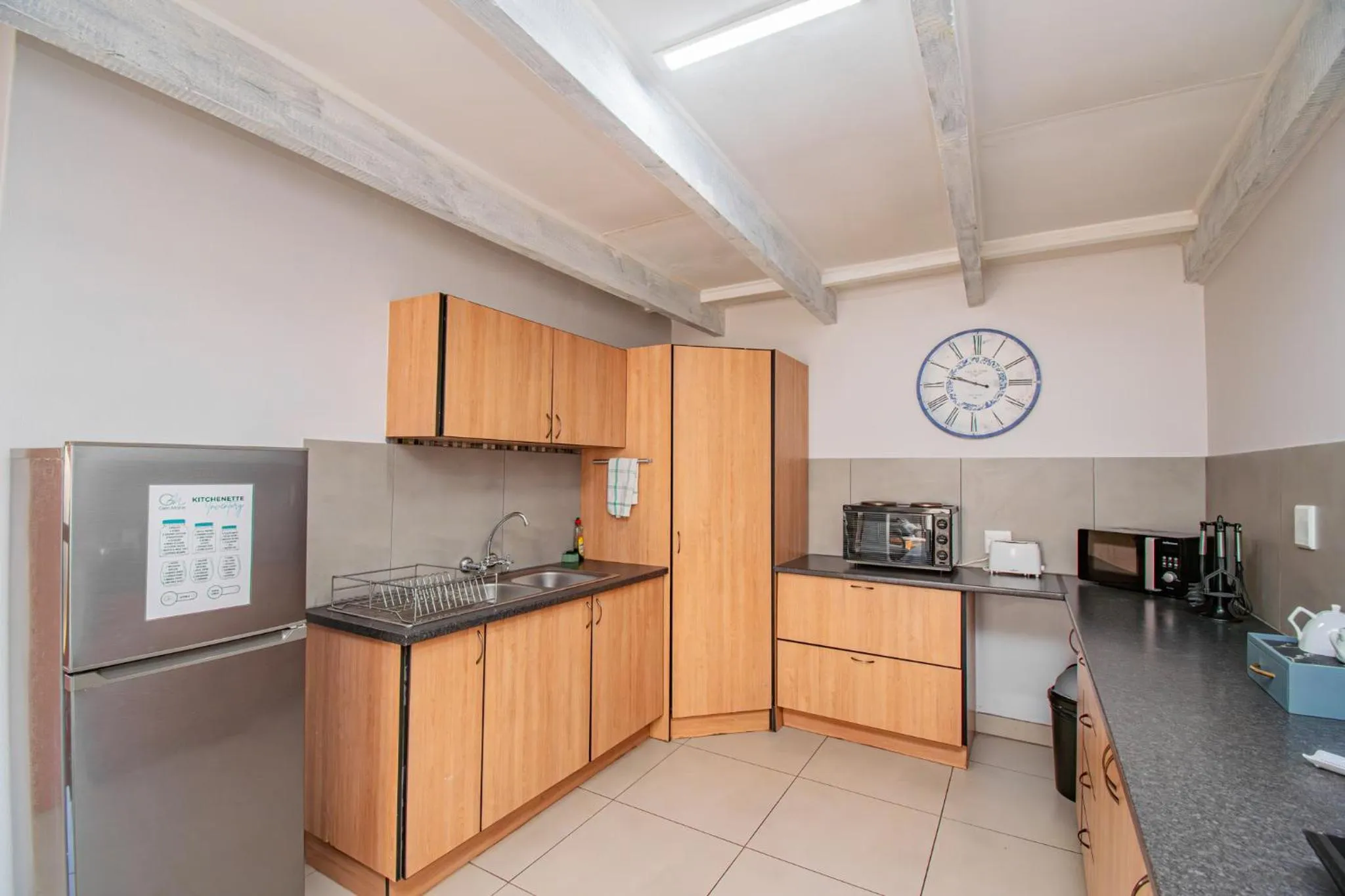 Kitchen or kitchenette in Glen Maine Guest House