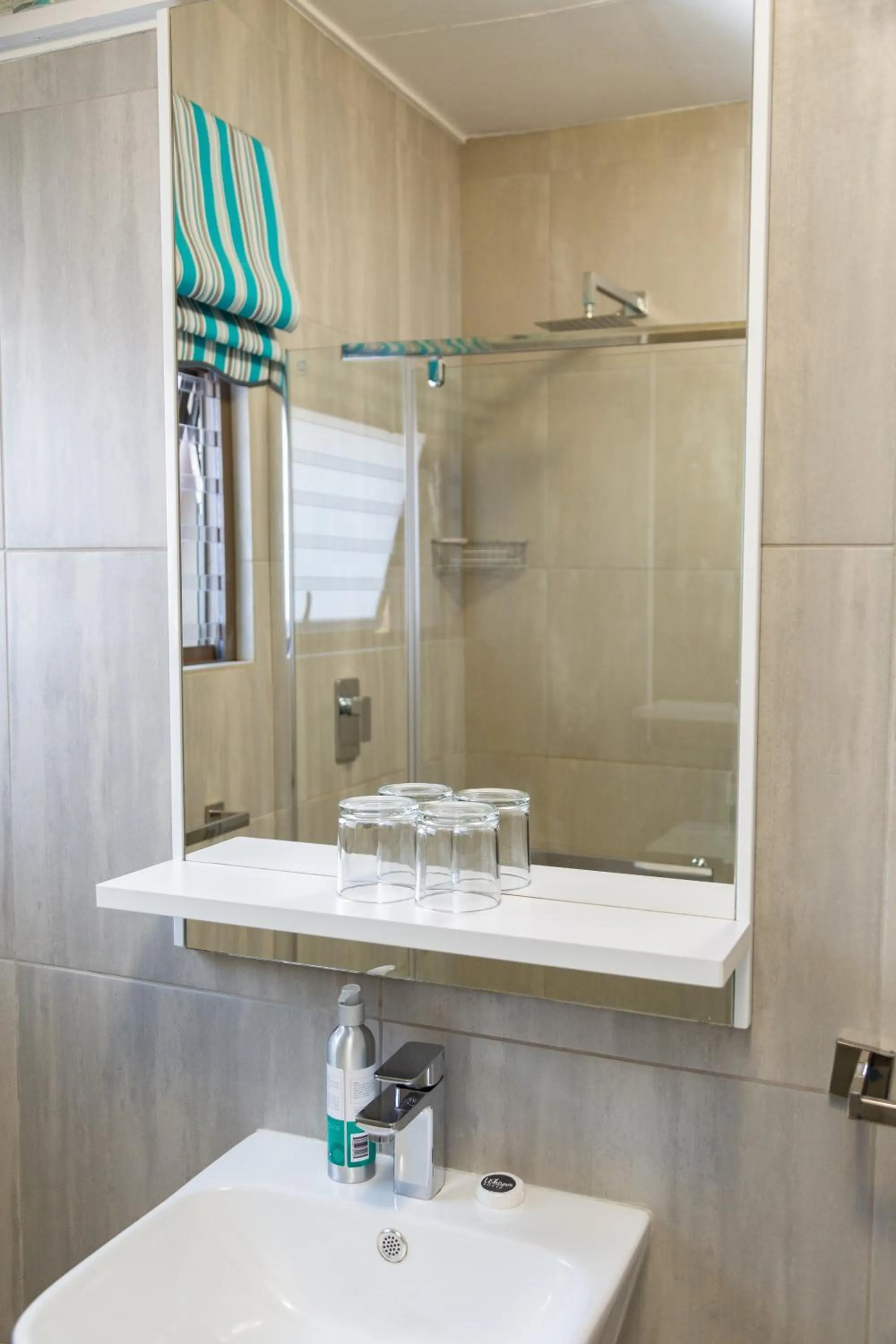 Bathroom in Glen Maine Guest House