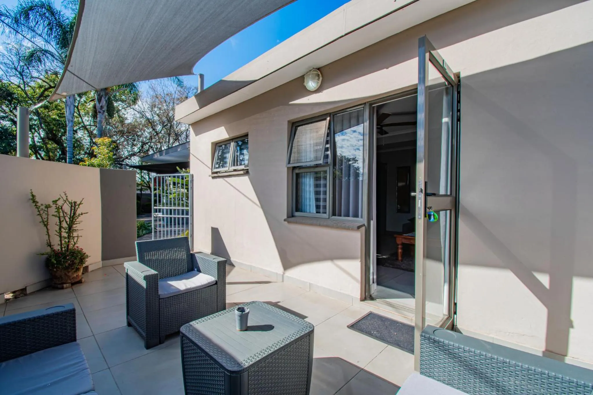 Property building in Glen Maine Guest House