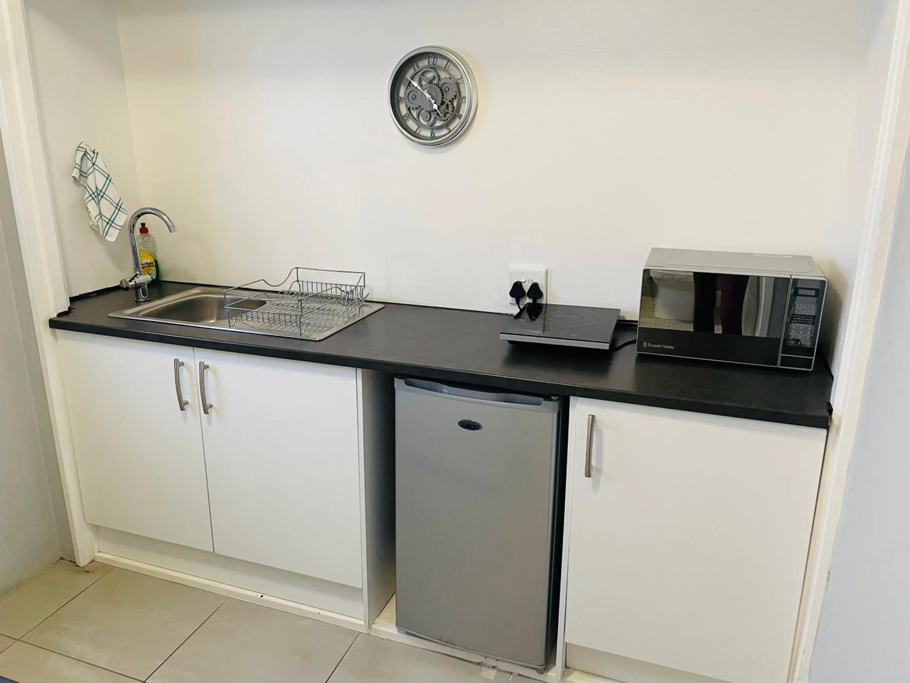 Kitchen or kitchenette in Glen Maine Guest House