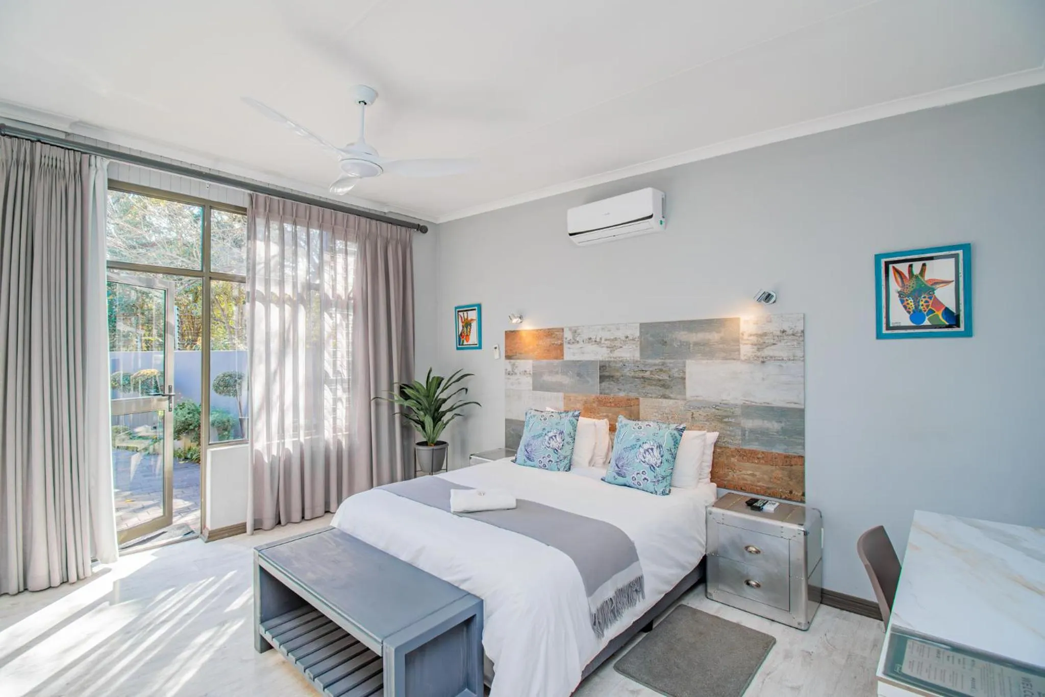 Bed in Glen Maine Guest House