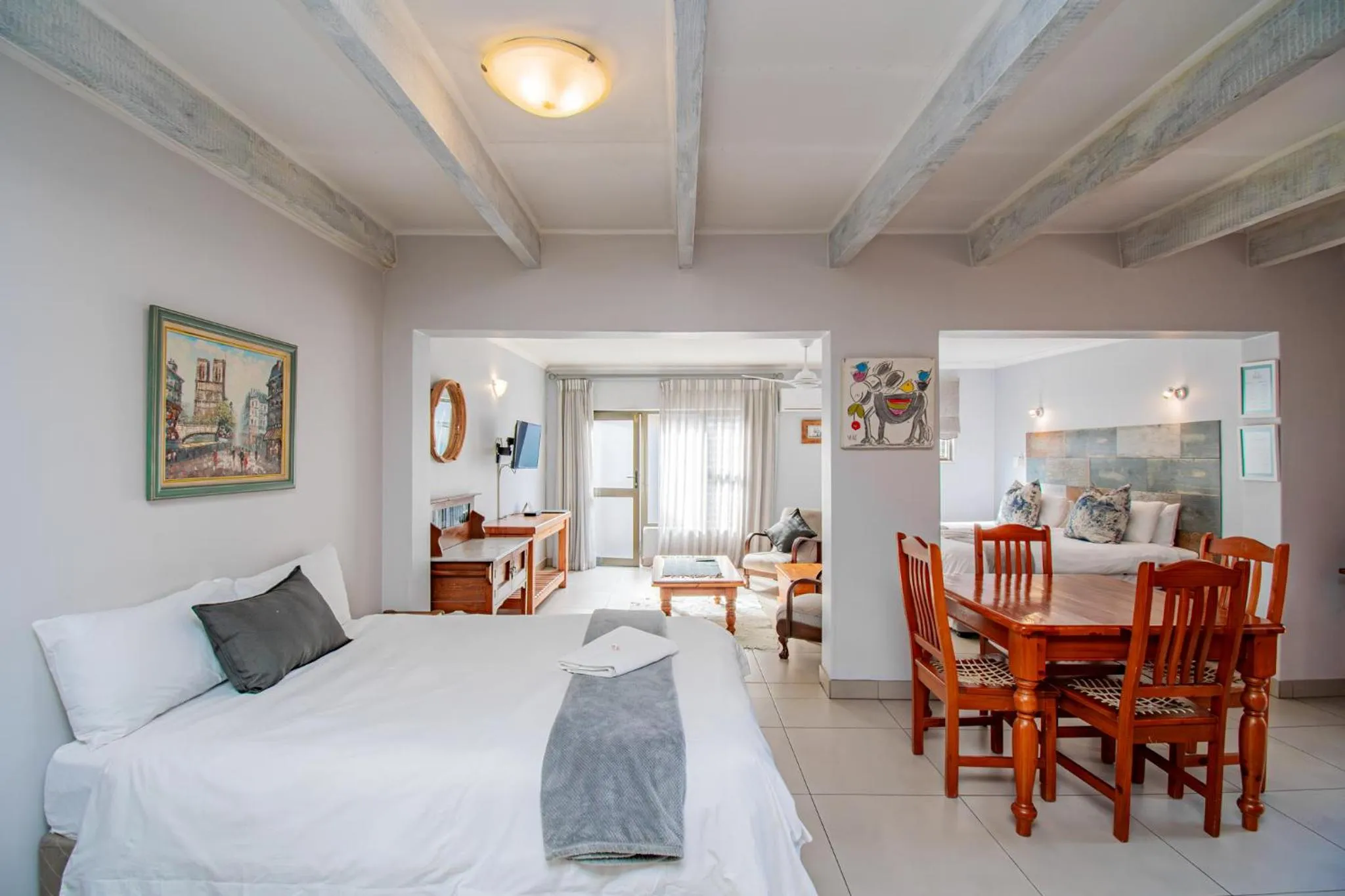 Photo of the whole room, Bed in Glen Maine Guest House