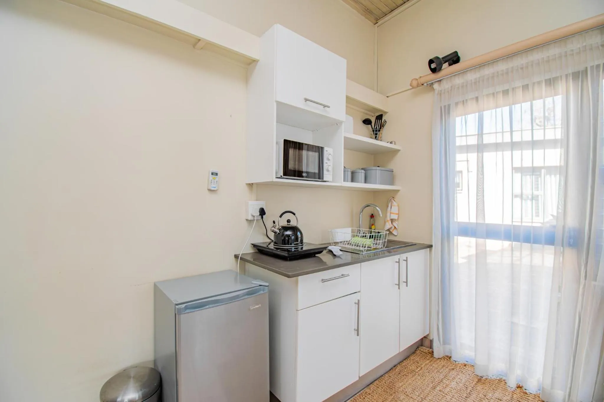 Coffee/tea facilities in Glen Maine Guest House