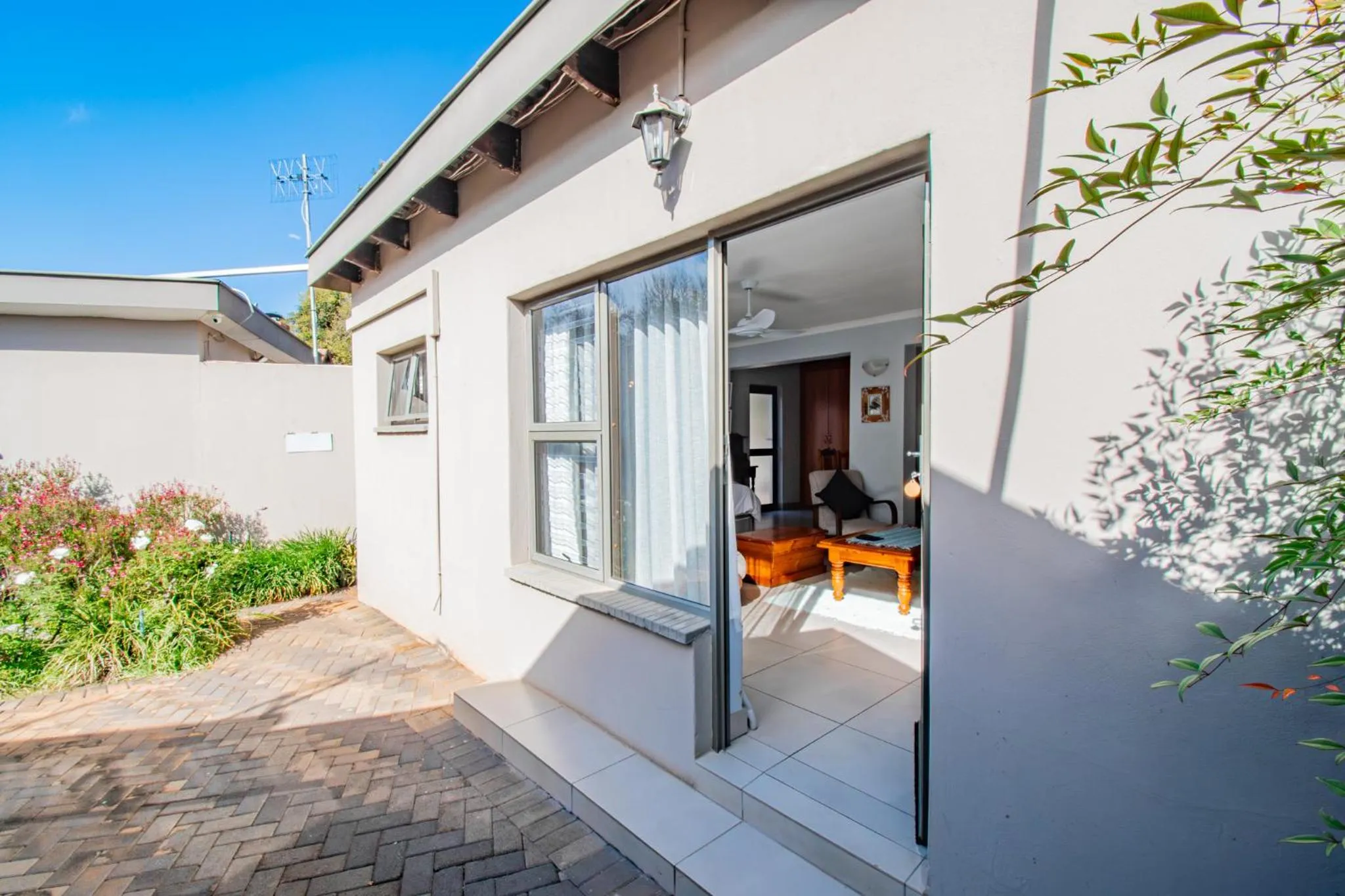 Property building in Glen Maine Guest House