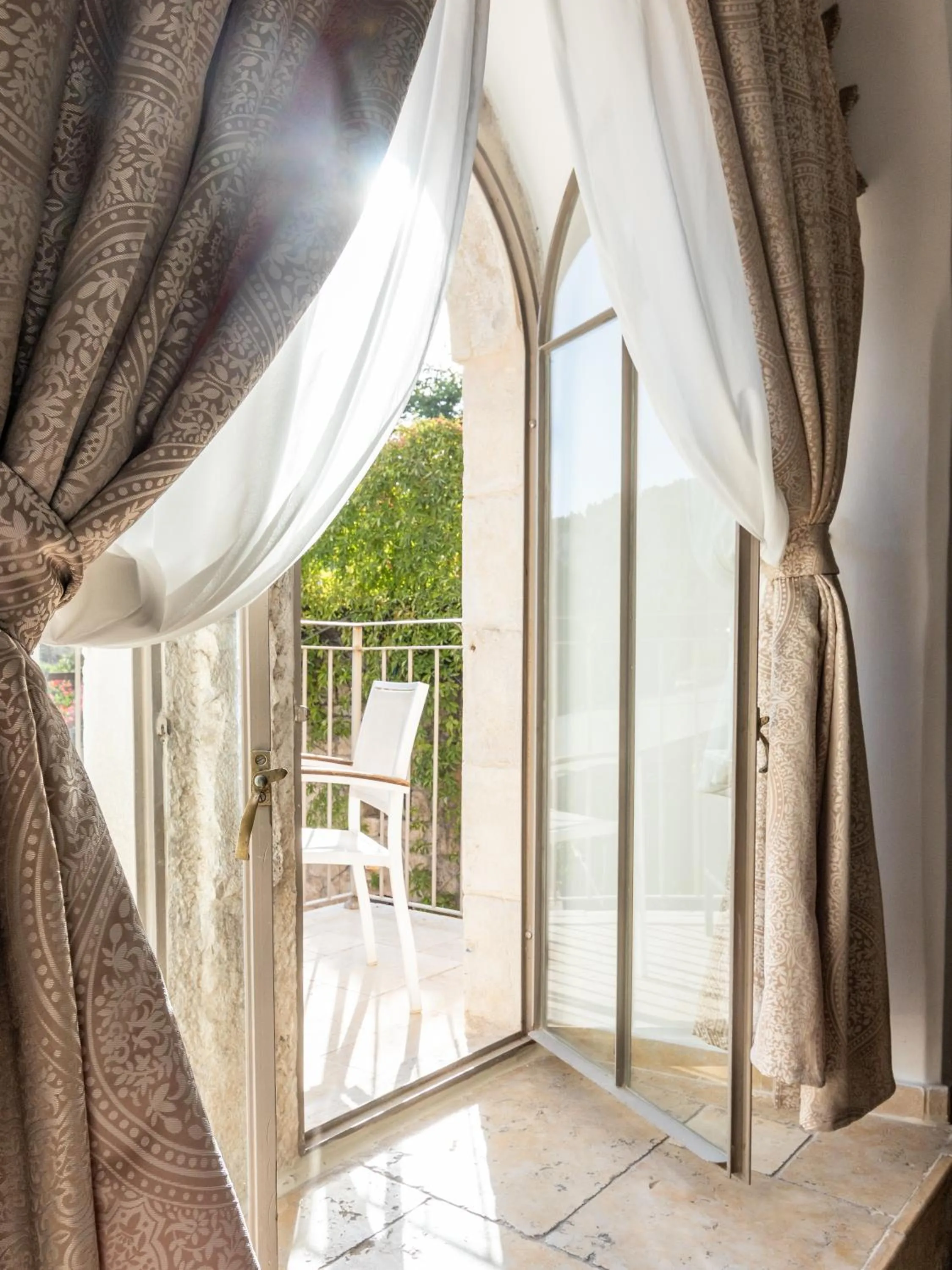 Flora Valley Boutique Hotel