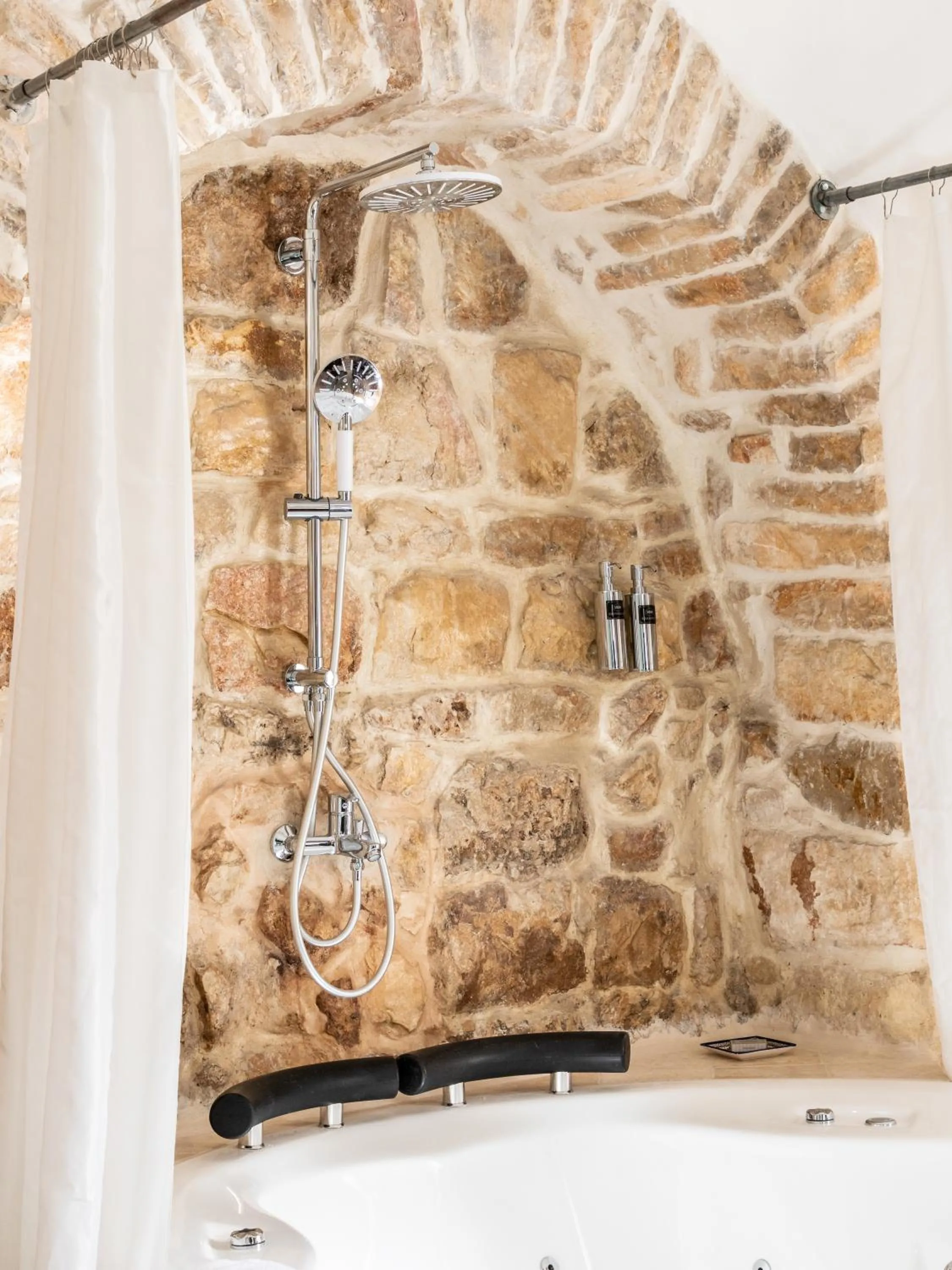 Flora Valley Boutique Hotel