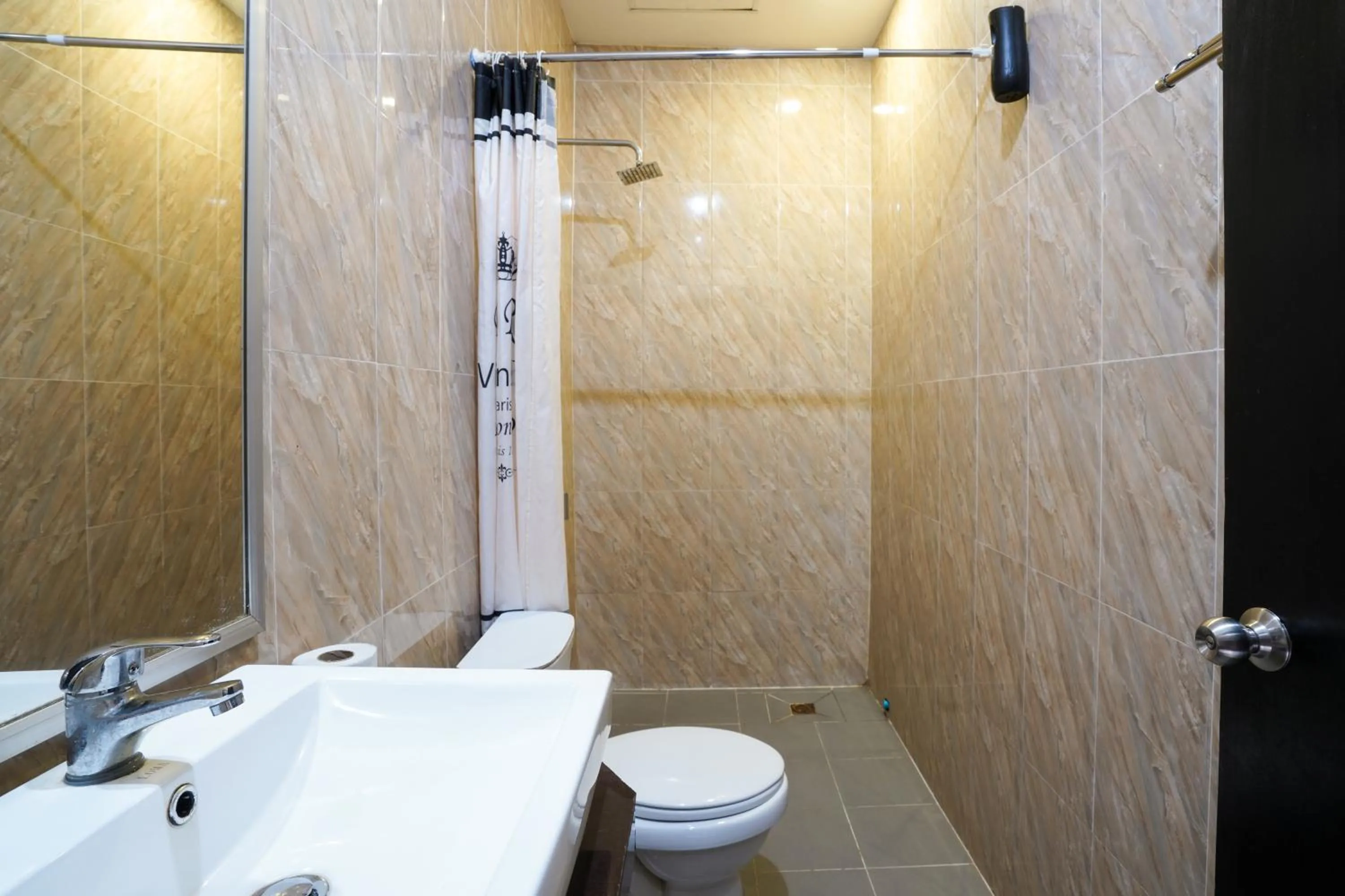 Bathroom in Tan Sokchea Boutique