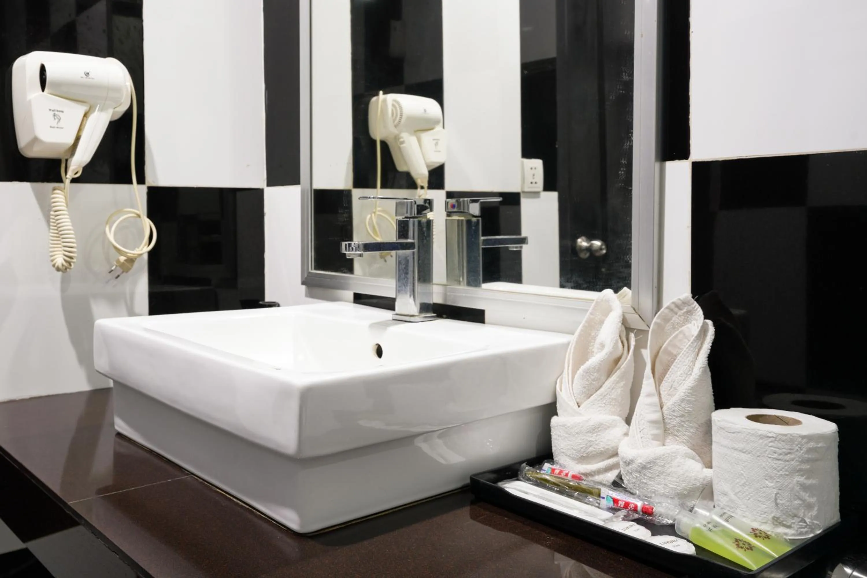 Bathroom in Tan Sokchea Boutique