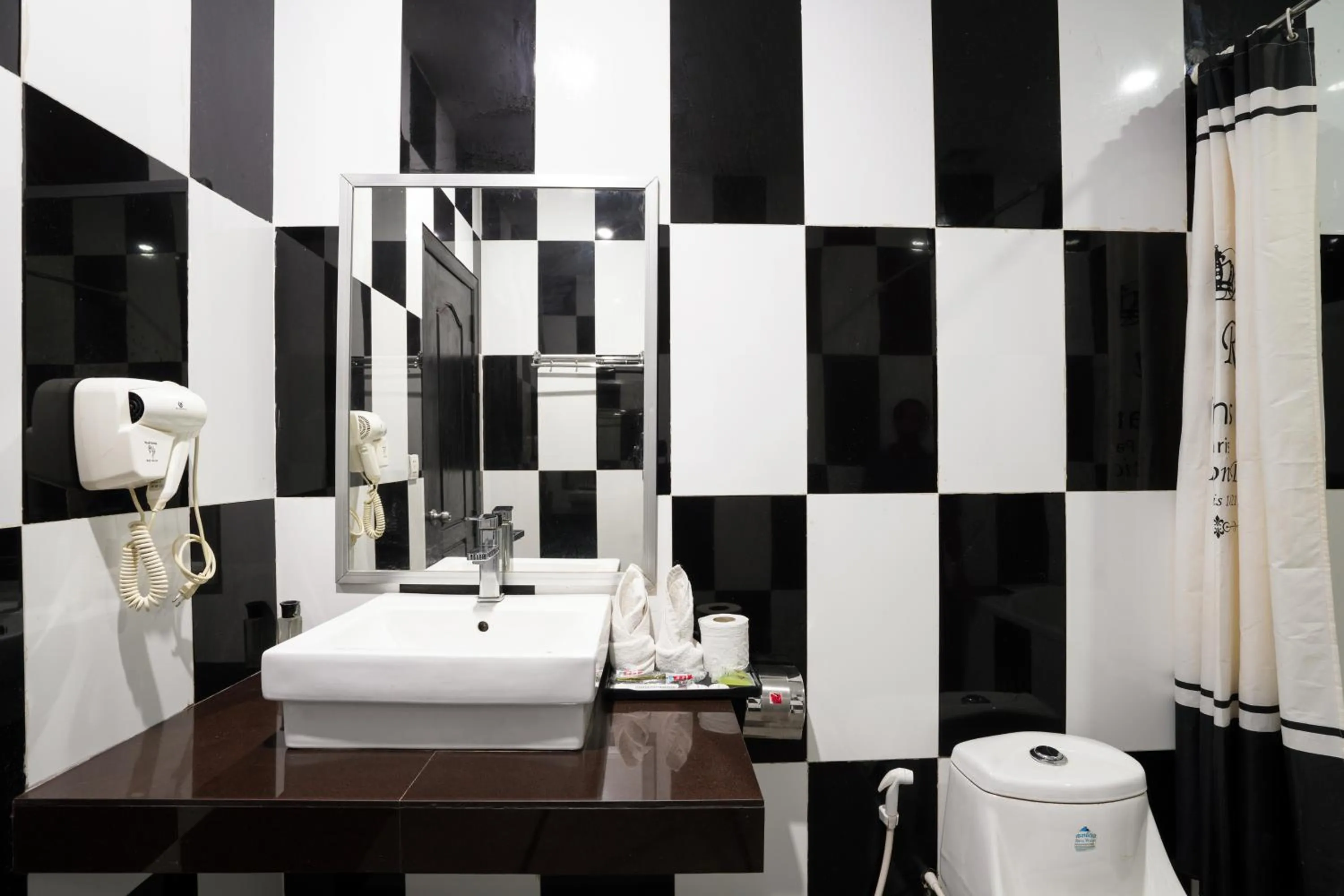 Bathroom in Tan Sokchea Boutique