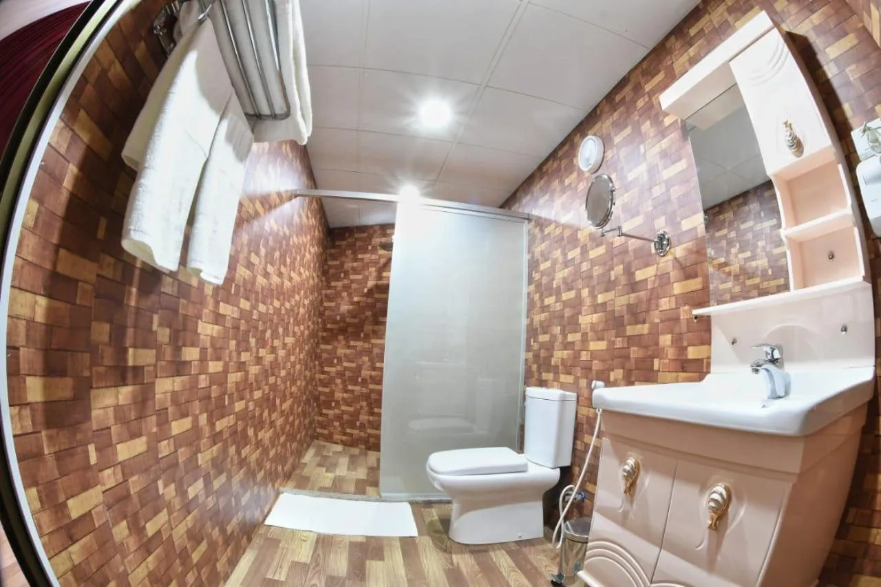 Rum Oasis Luxury Camp