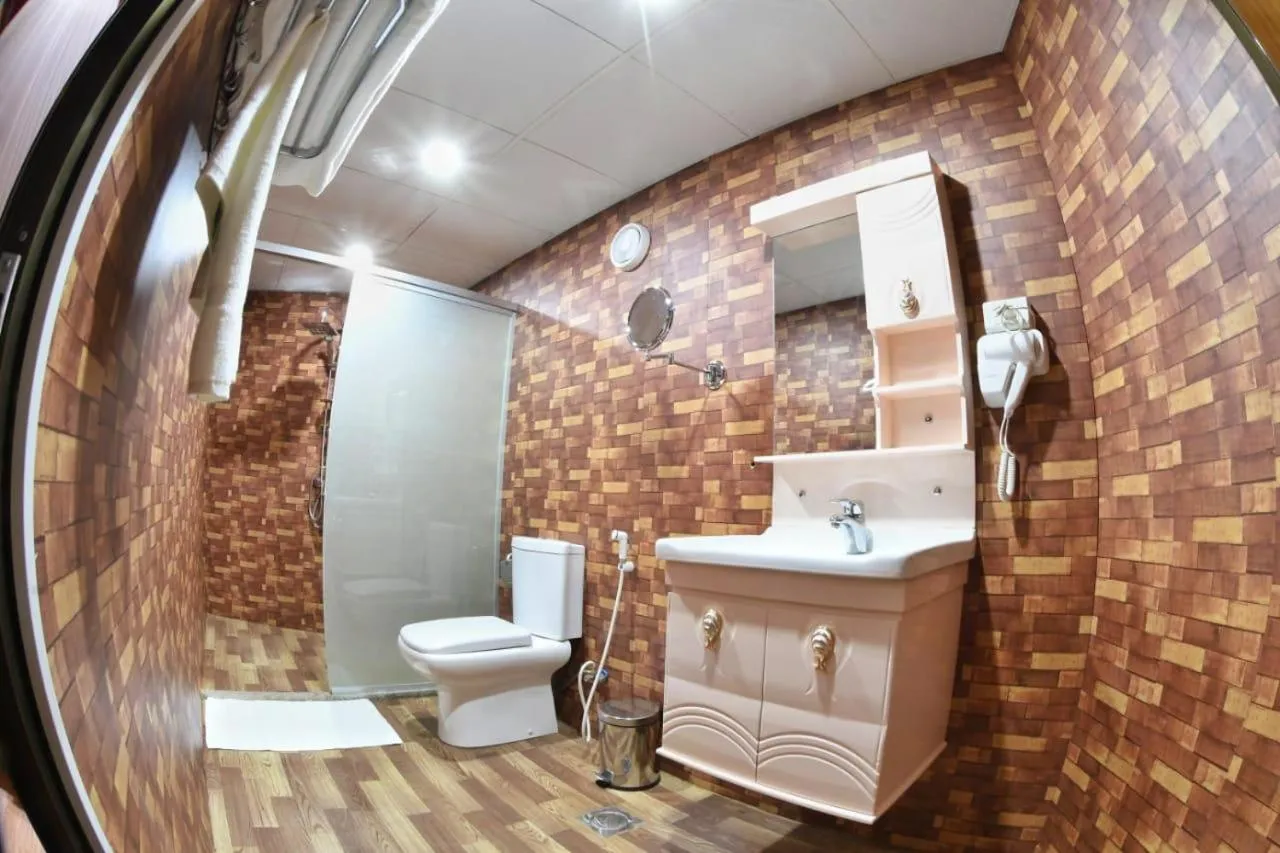 Rum Oasis Luxury Camp