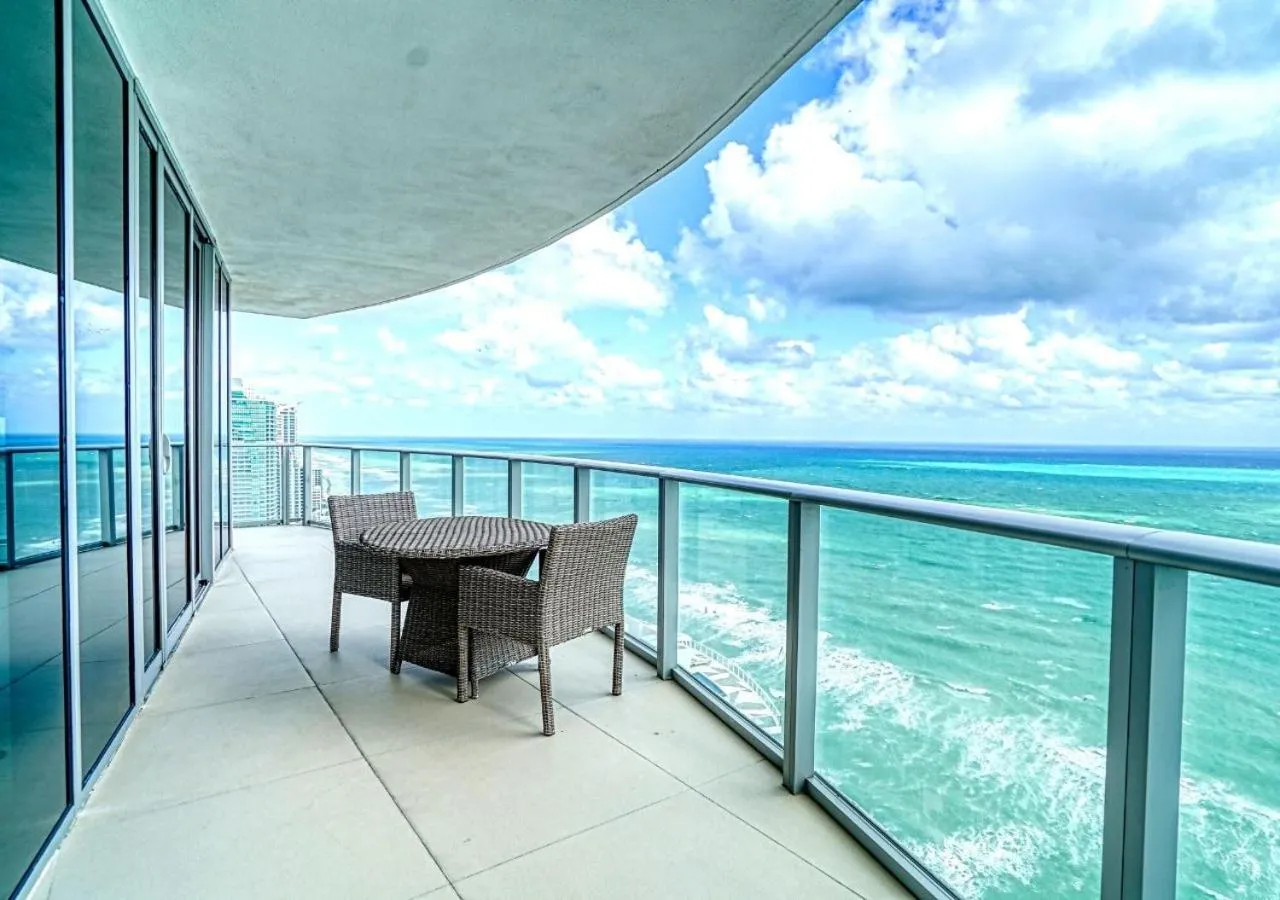 Hyde Resorts on Miami Hollywood by MRA