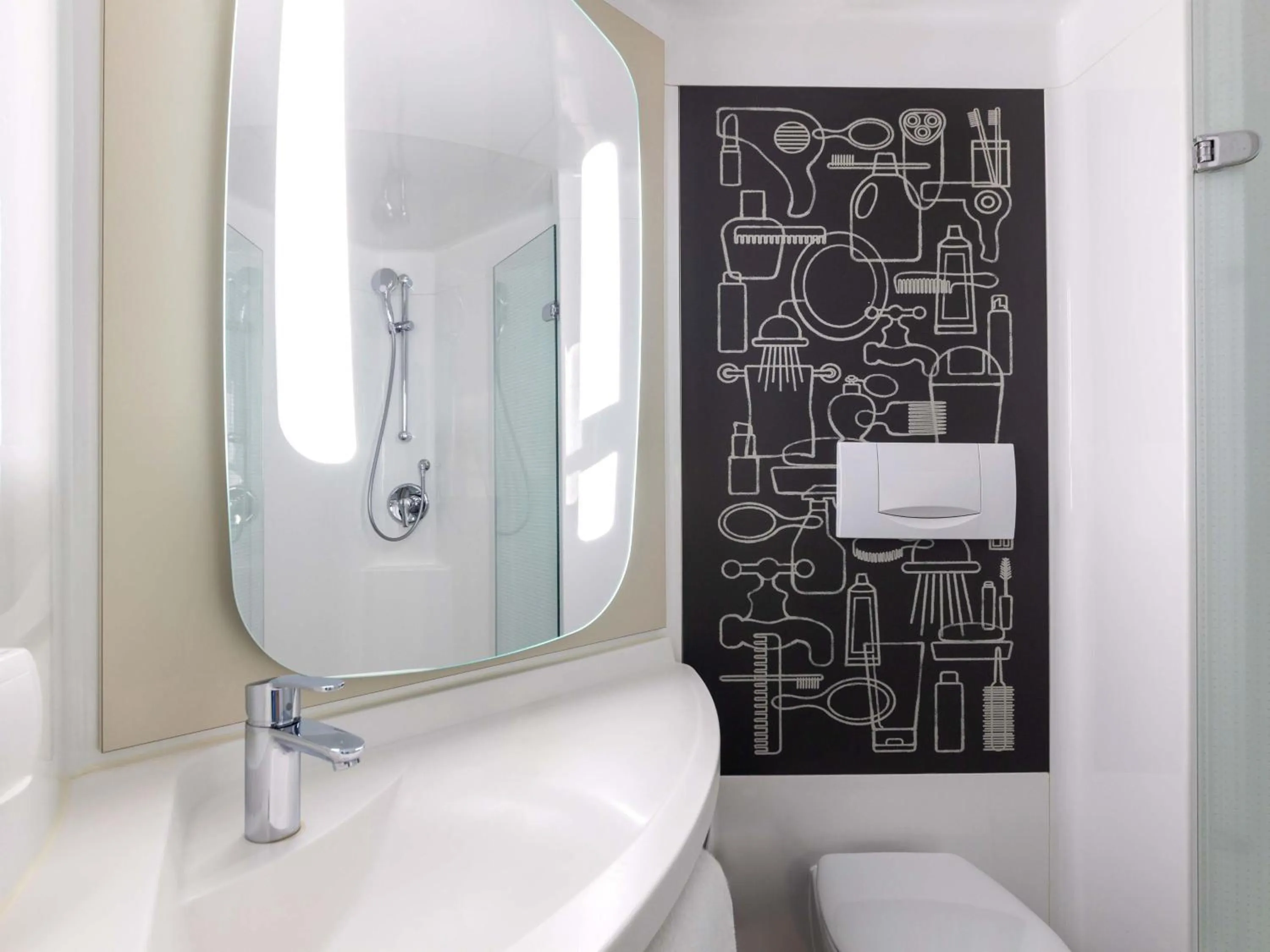 Bathroom in B&B HOTEL Wuppertal-City