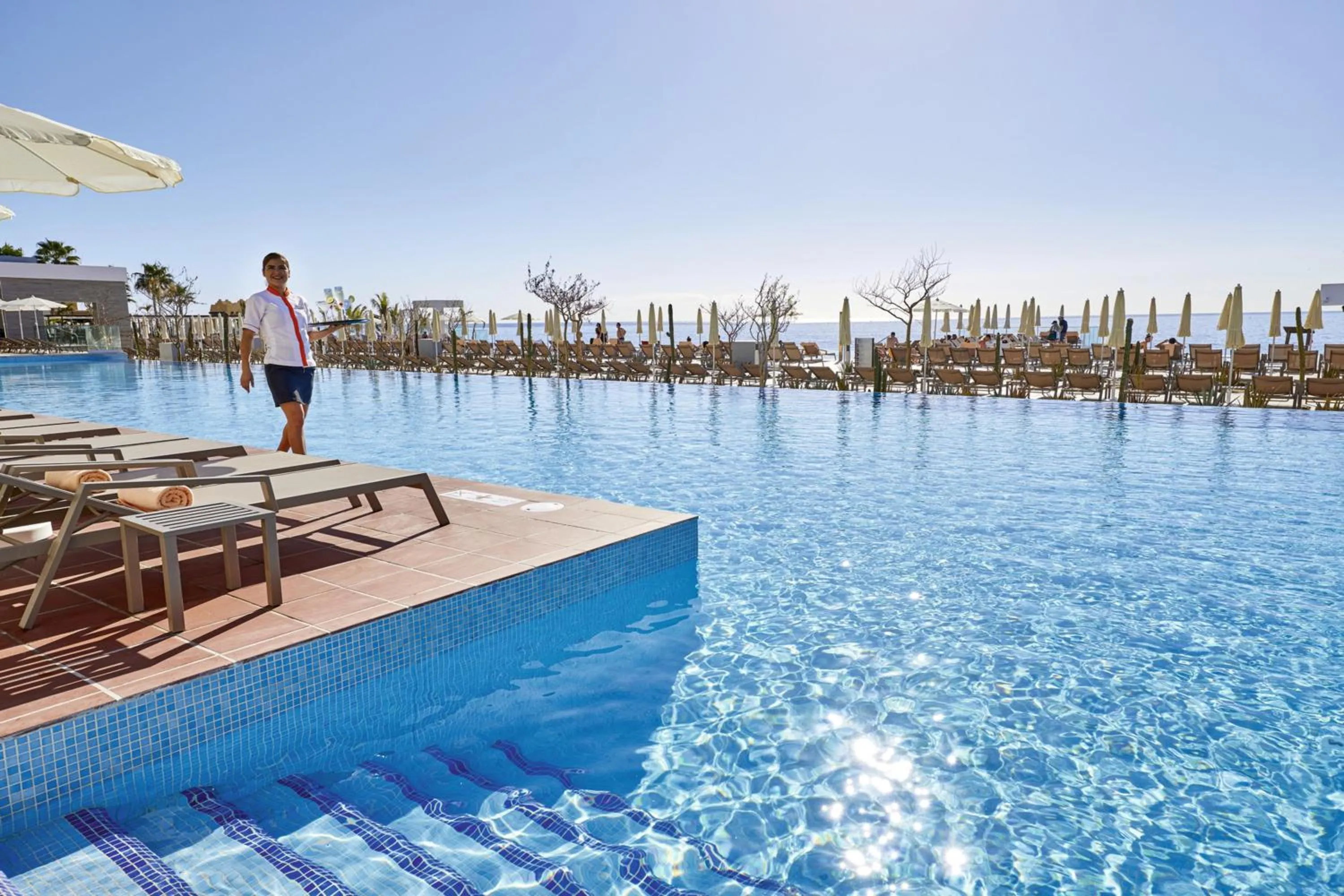 Swimming pool in Riu Palace Baja California - Adults Only - All Inclusive