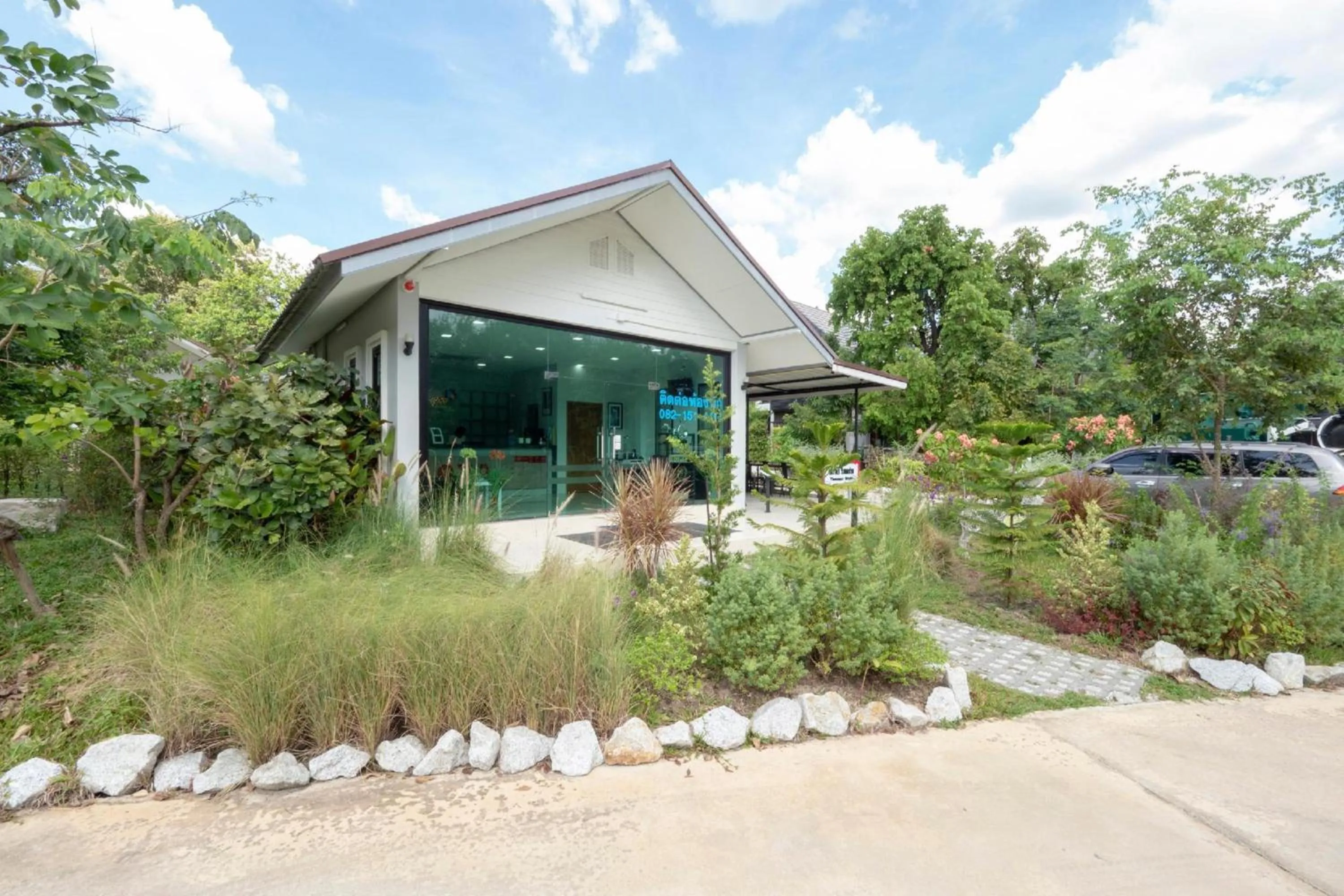 Neighbourhood in Capital O 75378 Thawapee Resort