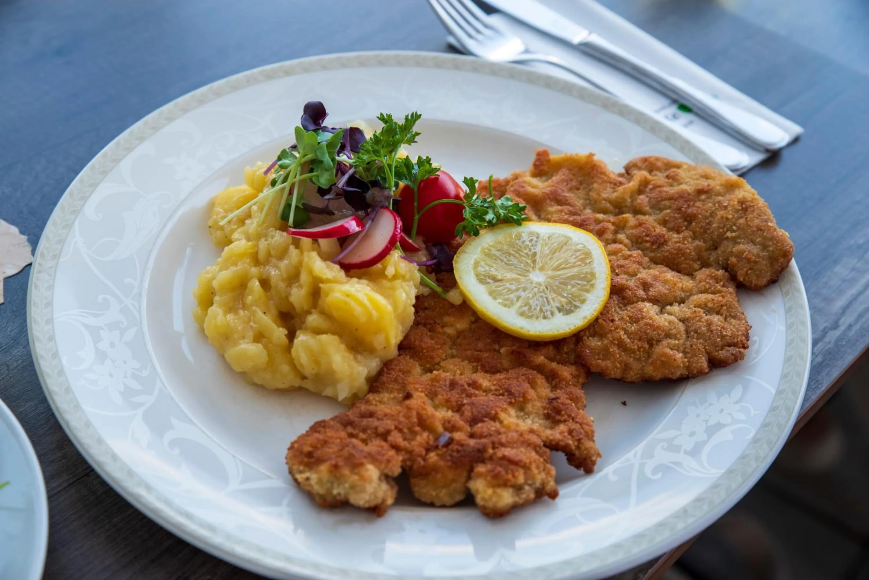 Food and drinks in Landhotel Seerose