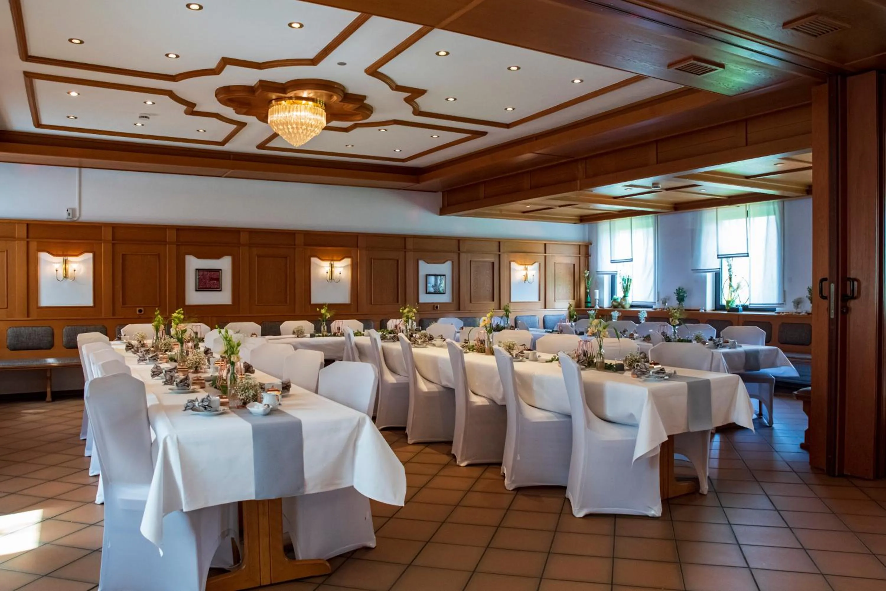 Restaurant/places to eat in Landhotel Seerose