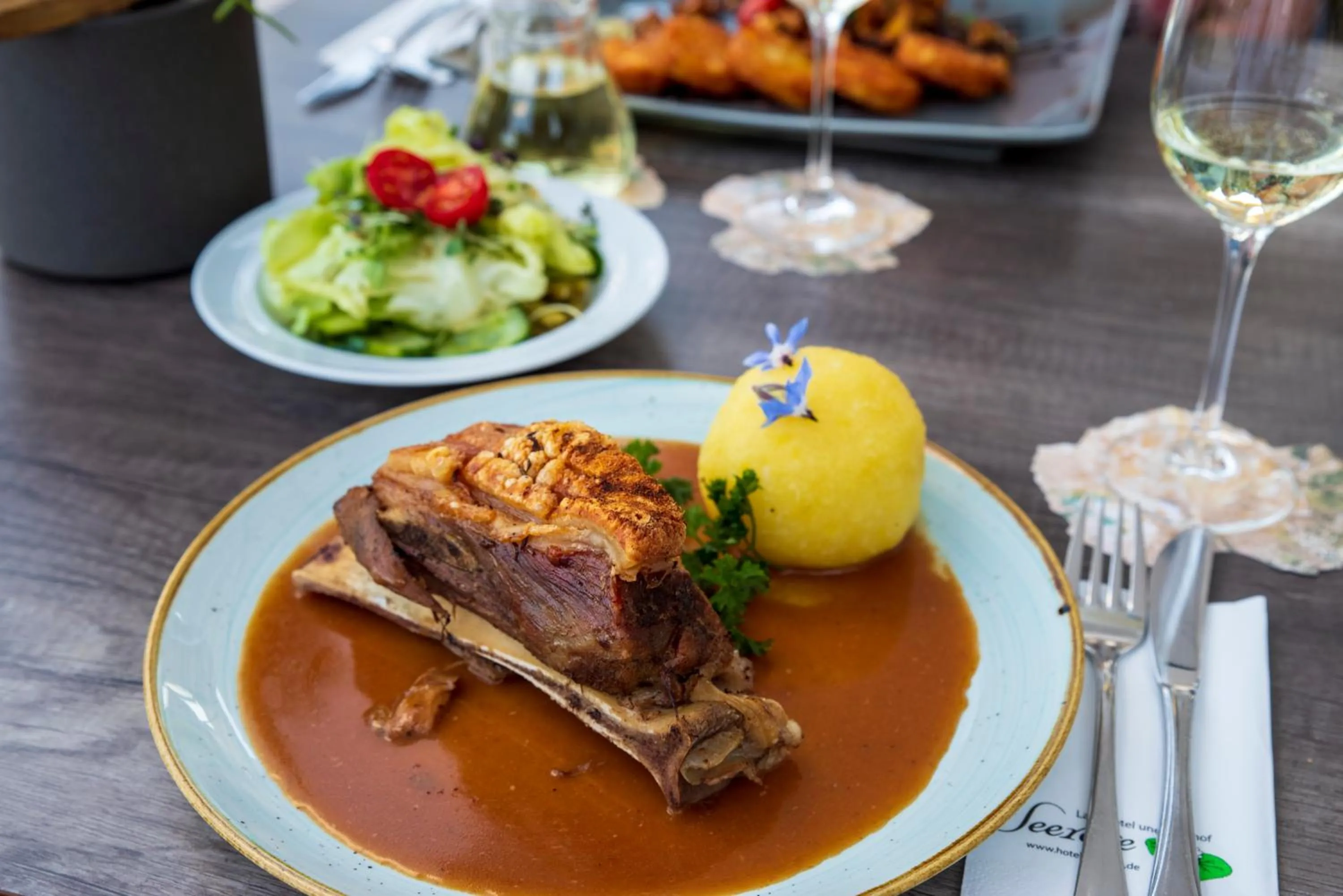 Food and drinks in Landhotel Seerose