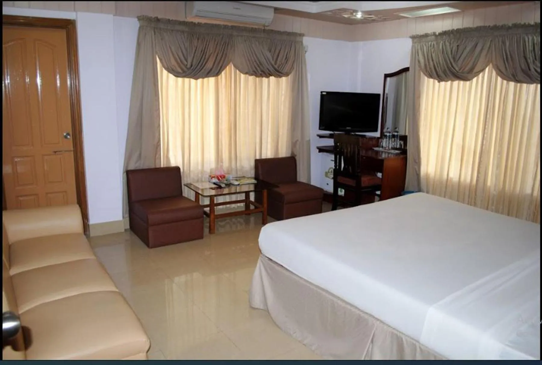Bed in Naba Inn