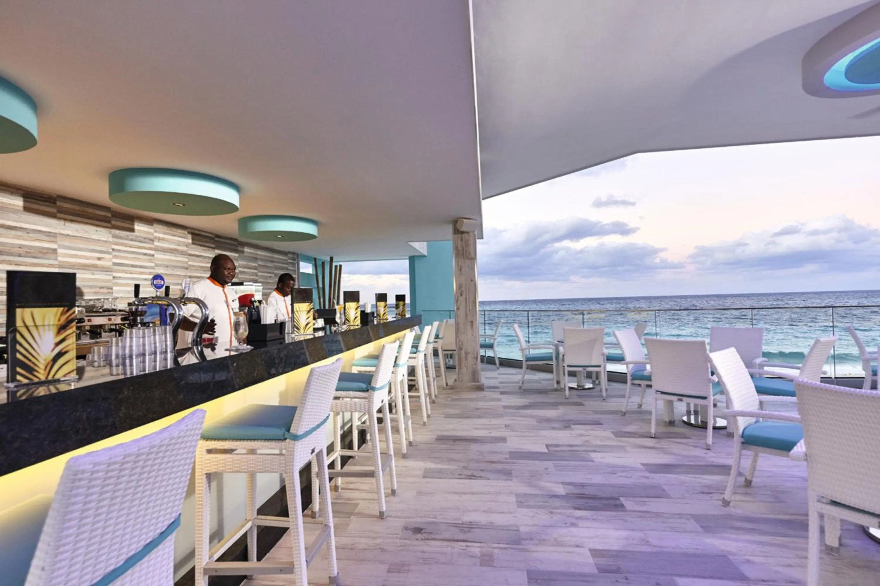 Lounge or bar in Riu Palace Paradise Island - Adults Only - All Inclusive
