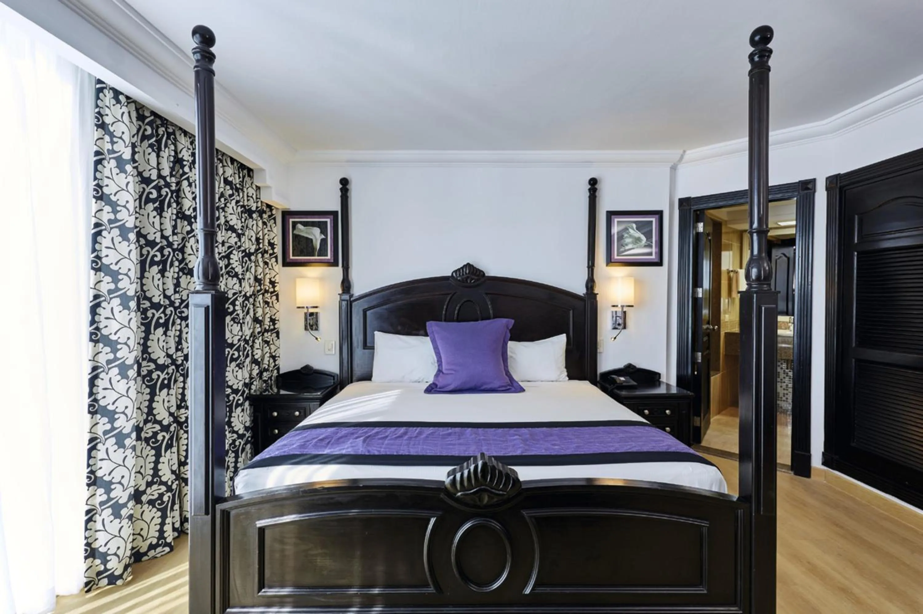 Bed in Riu Palace Paradise Island - Adults Only - All Inclusive