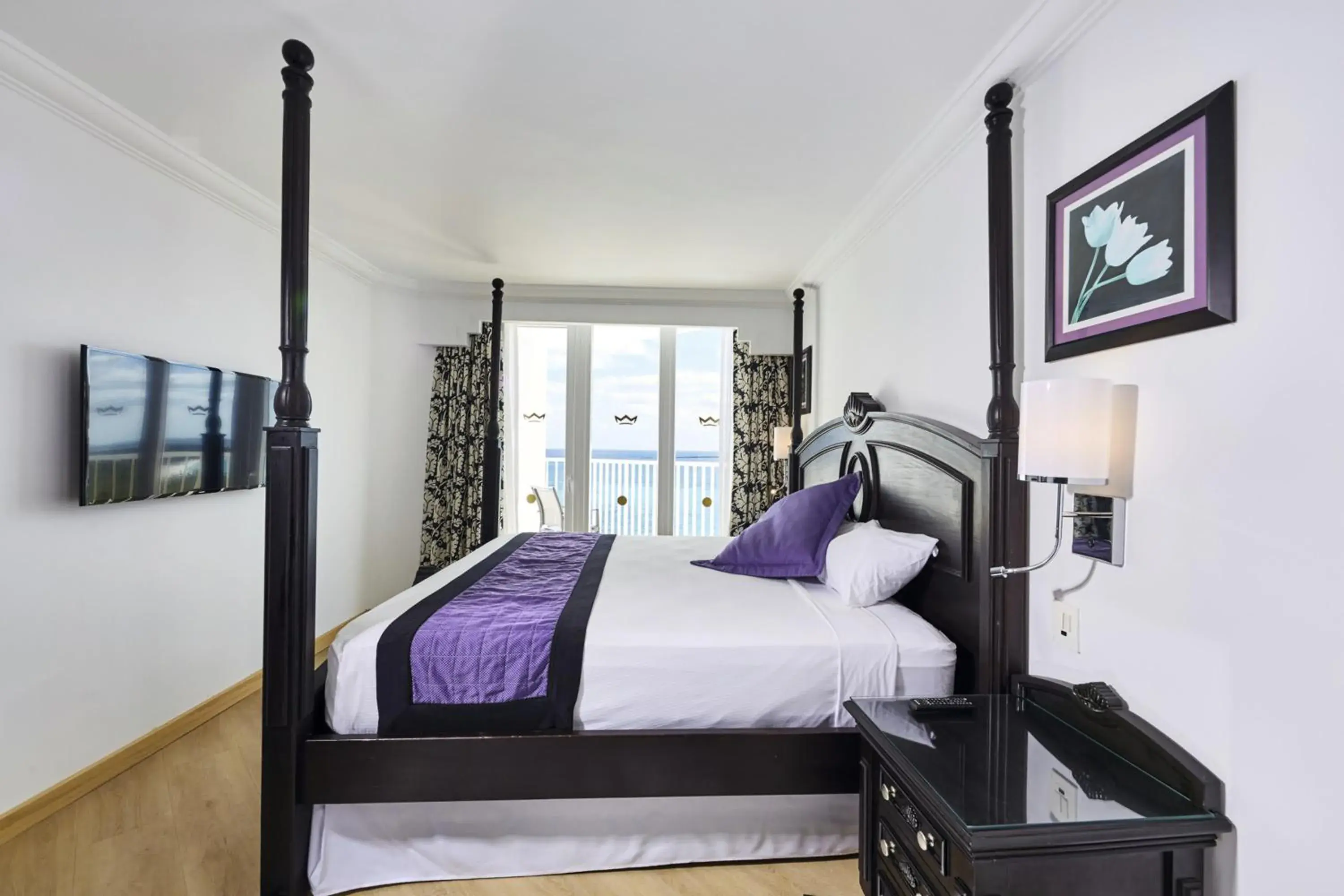 Family Suite with Ocean View in Riu Palace Paradise Island - Adults Only - All Inclusive Family Suite with Ocean View in Riu Palace Paradise Island - Adults Only - All Inclusive