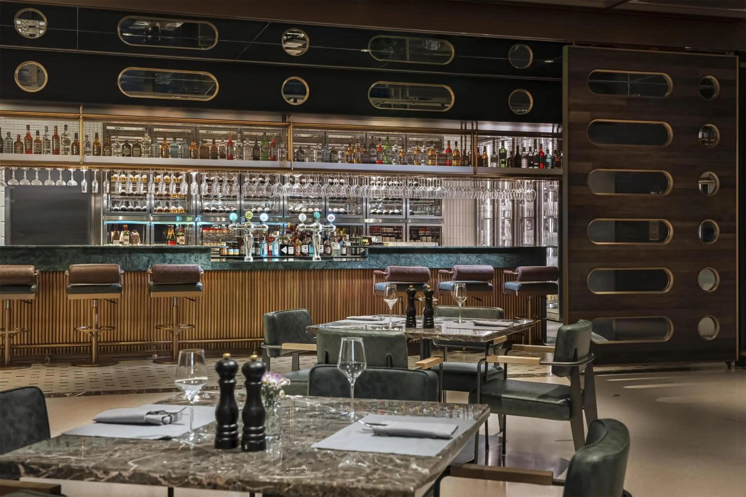 Restaurant/places to eat in Kempinski Hotel Jinan