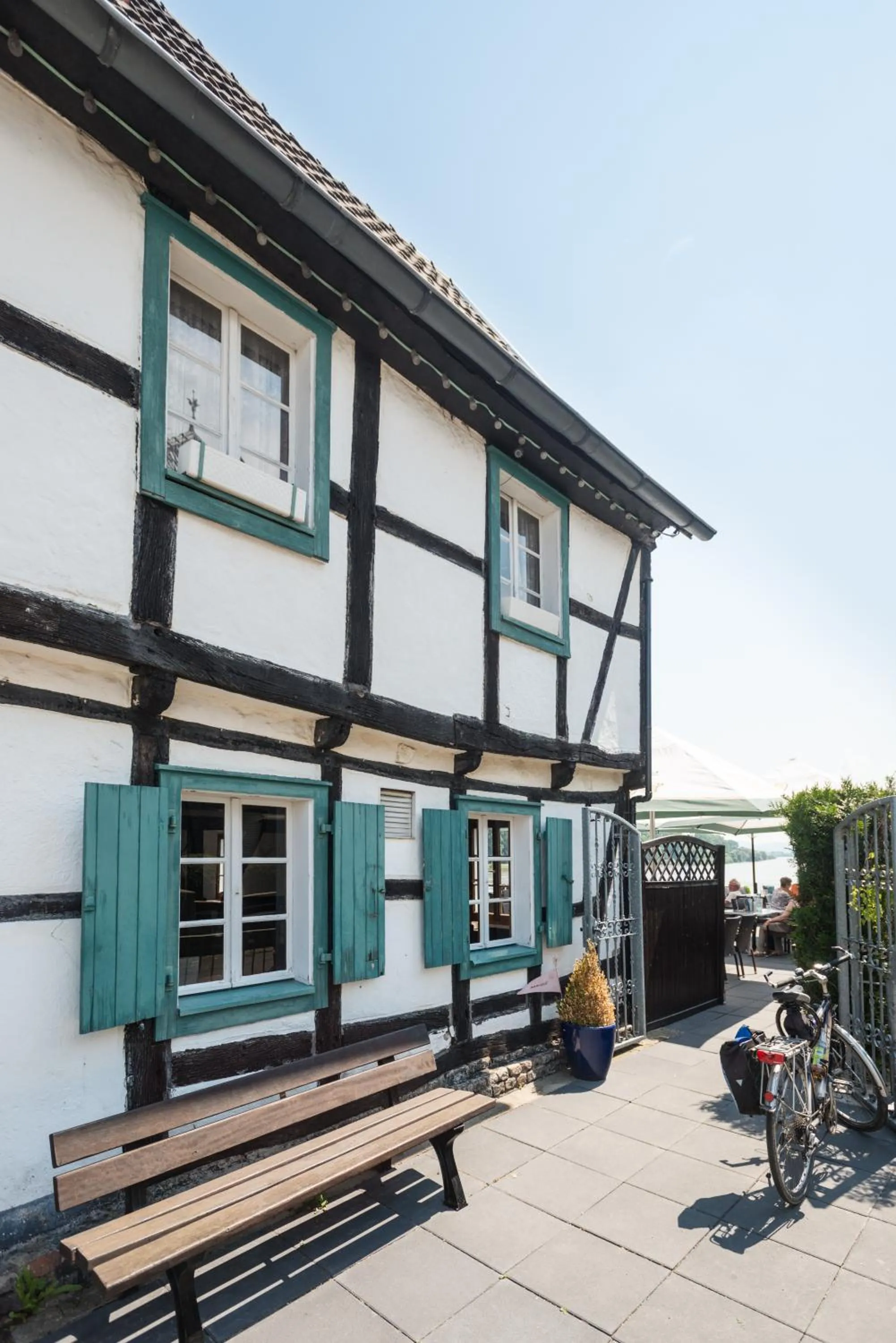 Facade/entrance in Rheinterrassen Hotel Café Restaurant