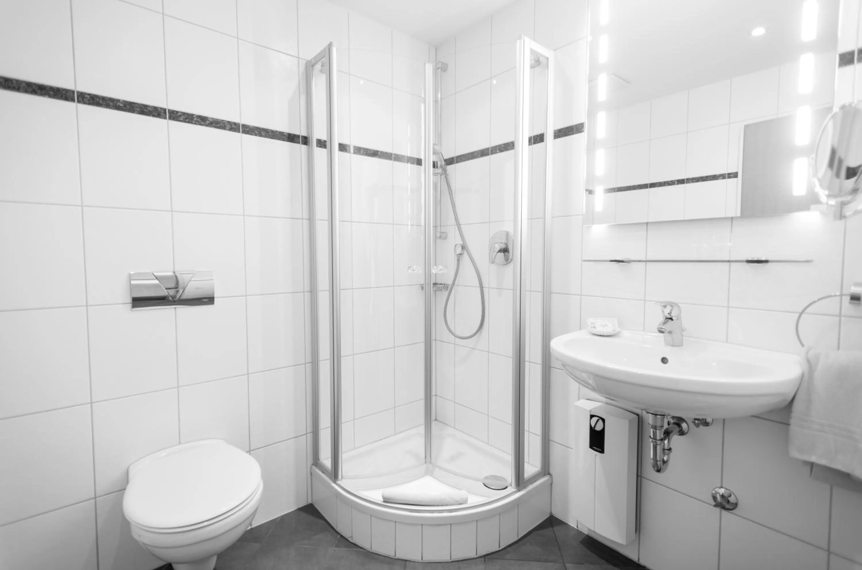 Shower in Rheinterrassen Hotel Café Restaurant