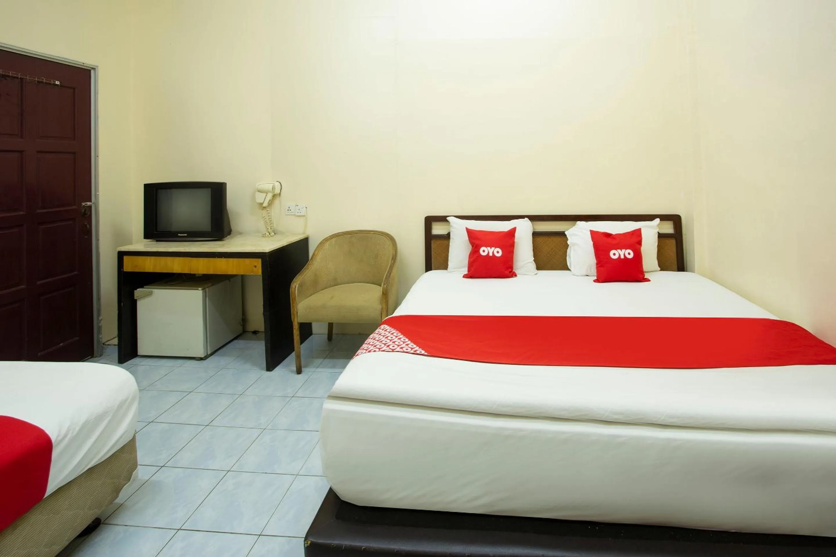 Bedroom, Bed in SPOT ON 90137 Casavilla Hotel Pudu