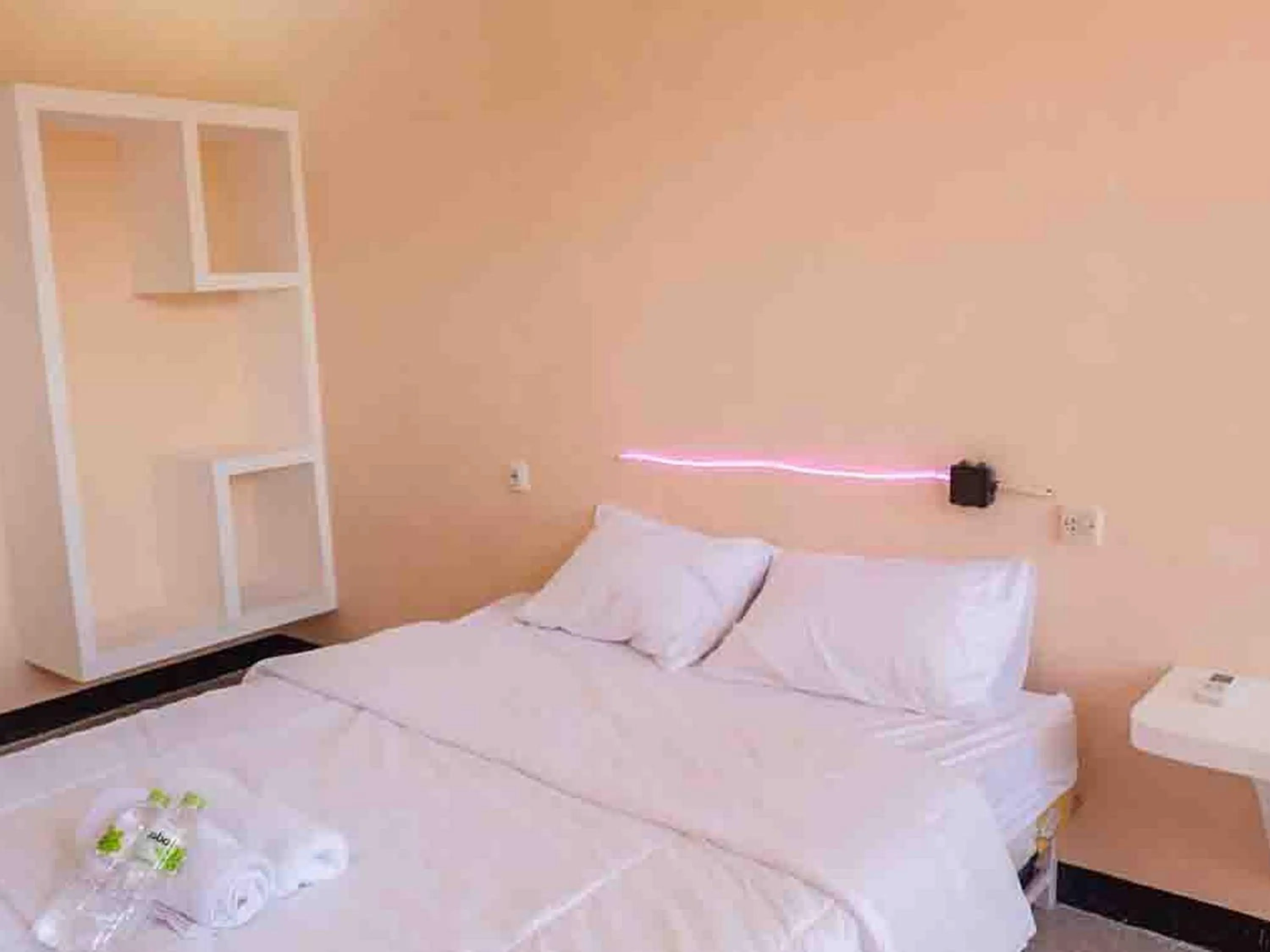 Bed in Artayya Puri 2 near Alun Alun Caruban Mitra RedDoorz