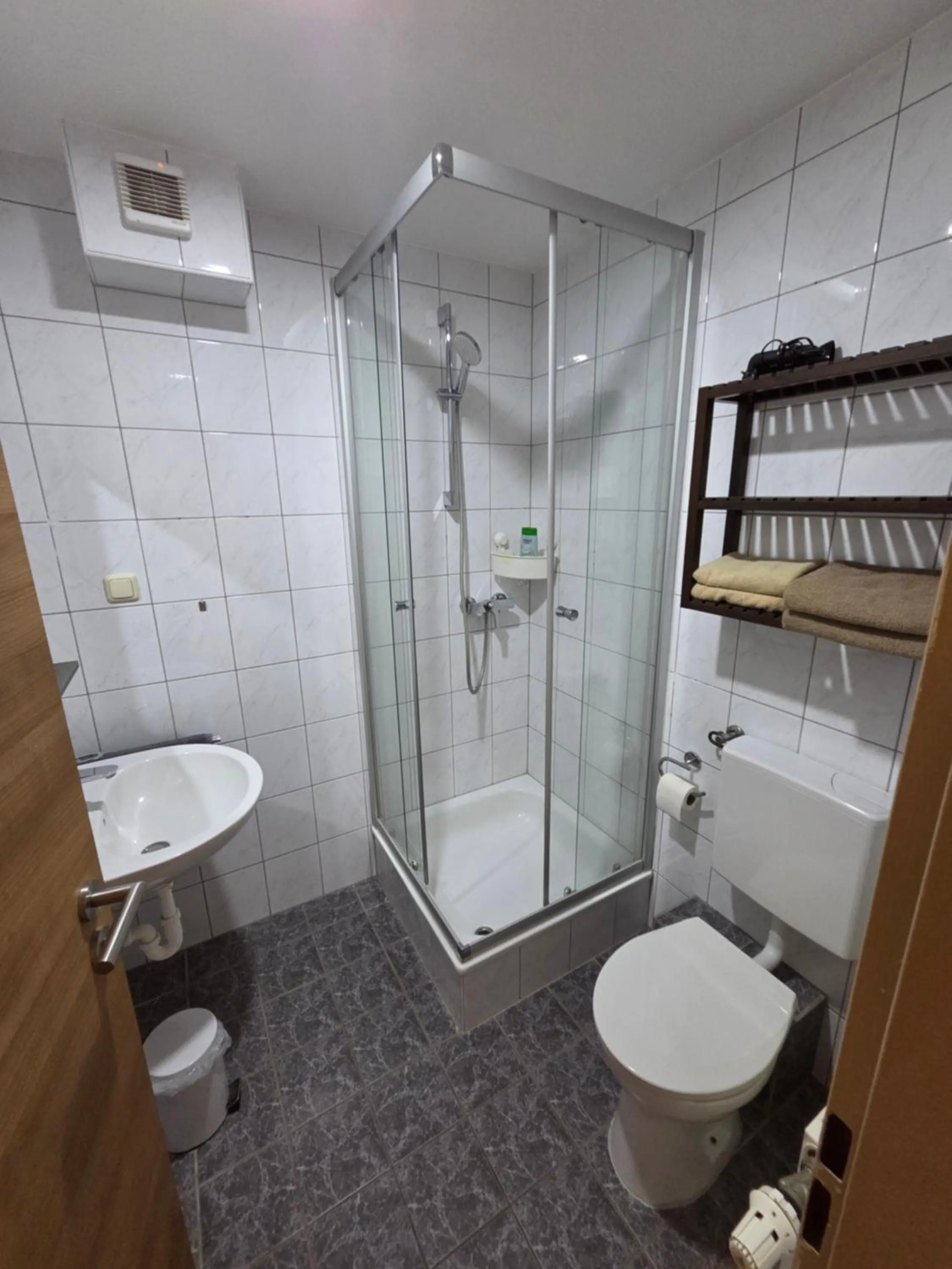 Shower in Landgasthof Frankentor