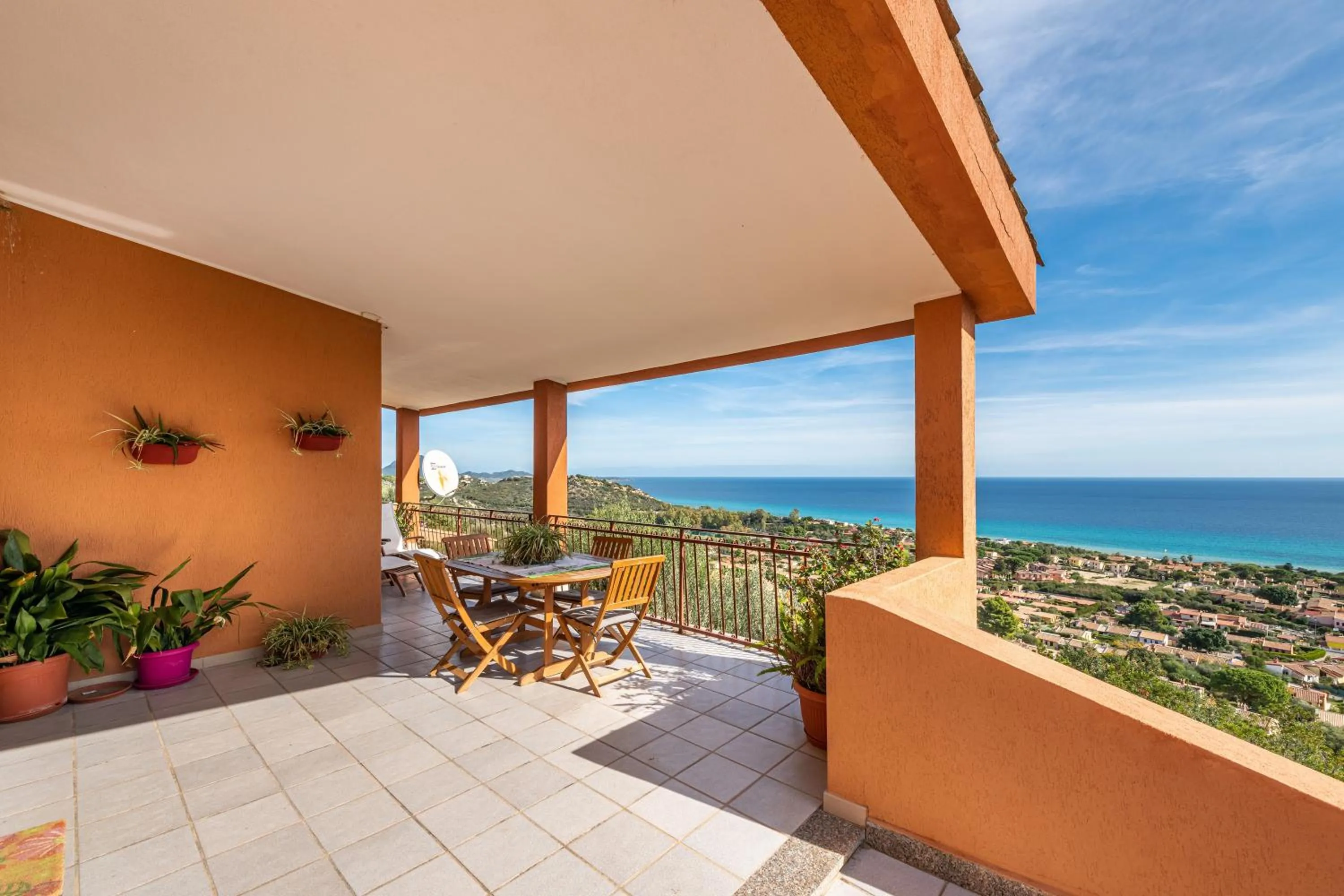 Villa with Sea View in Villa Onofrio